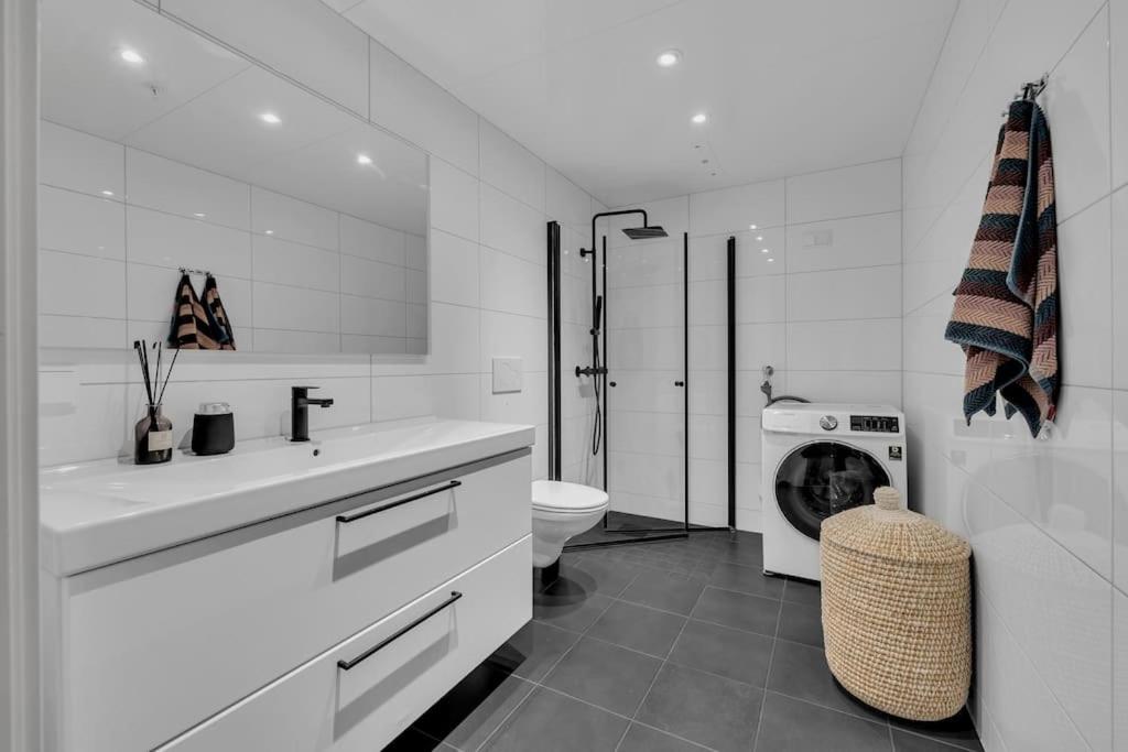 Central apartment with stunning view view 4