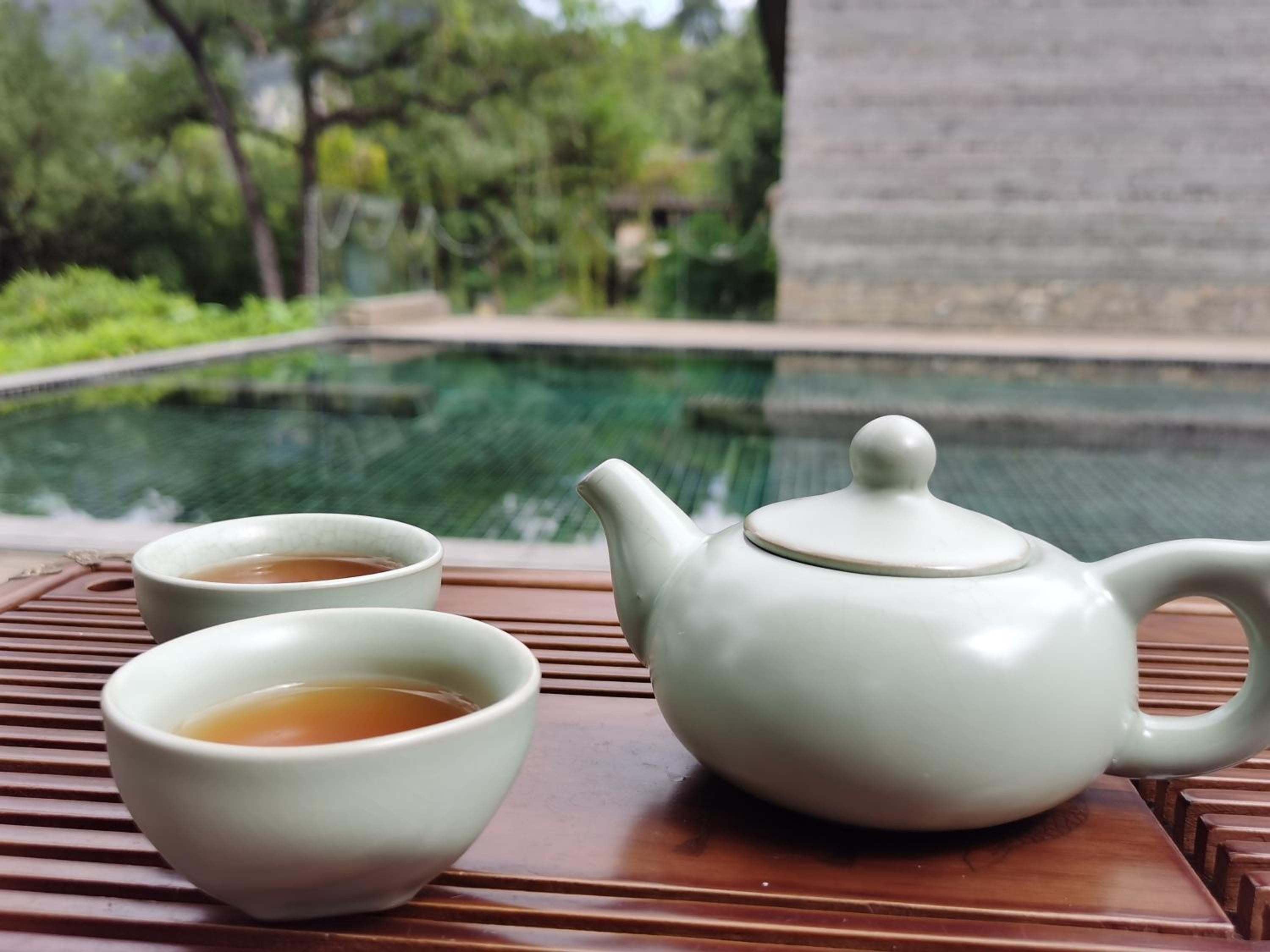Yangshuo River Lodge Hotel--English speaking team&Swimming pool&Activties organized&Free pick up from Airport or TS over 3 nights