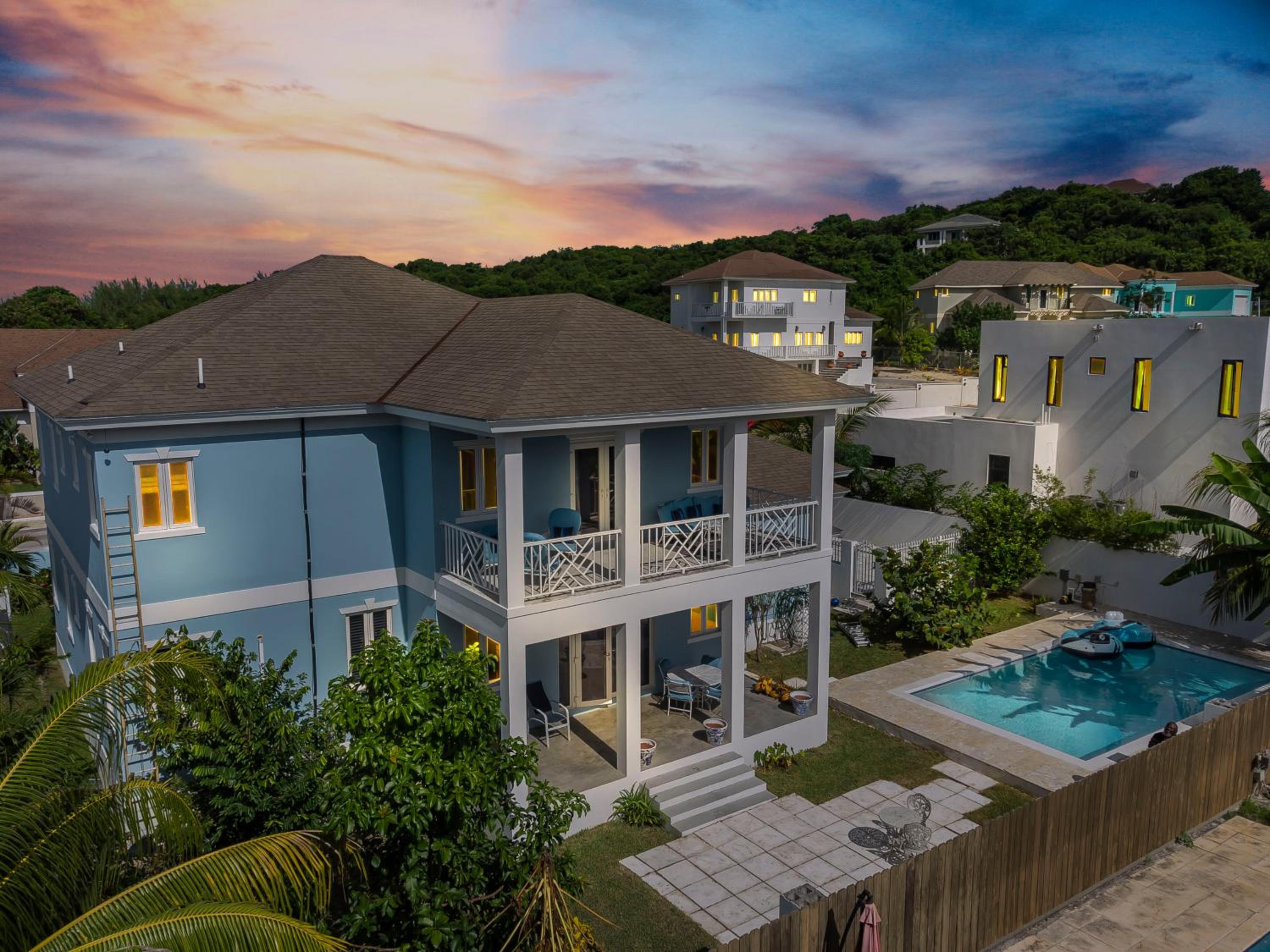 Blu Diamond Luxury Estate