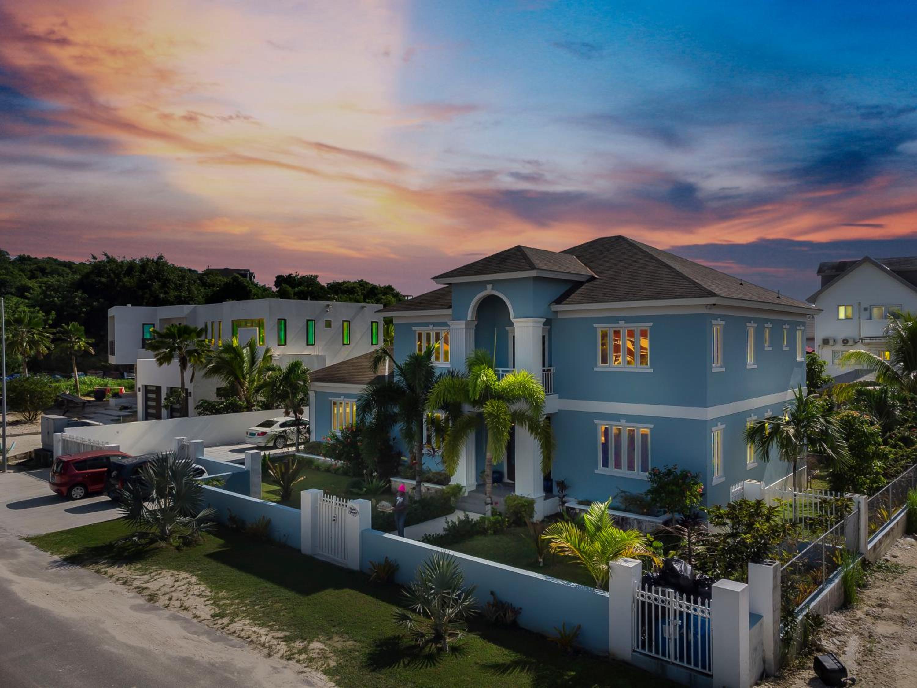 Blu Diamond Luxury Estate