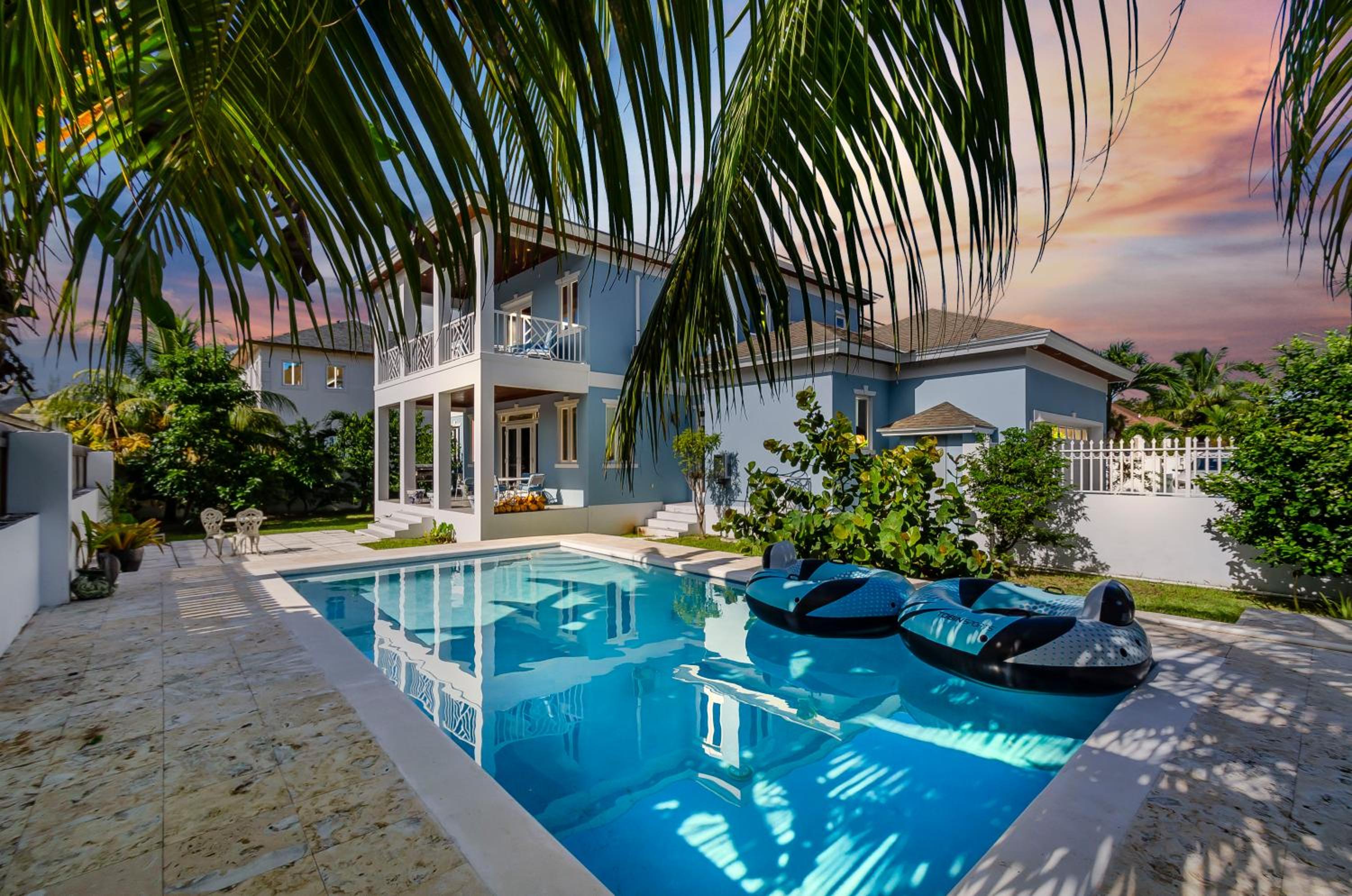 Blu Diamond Luxury Estate