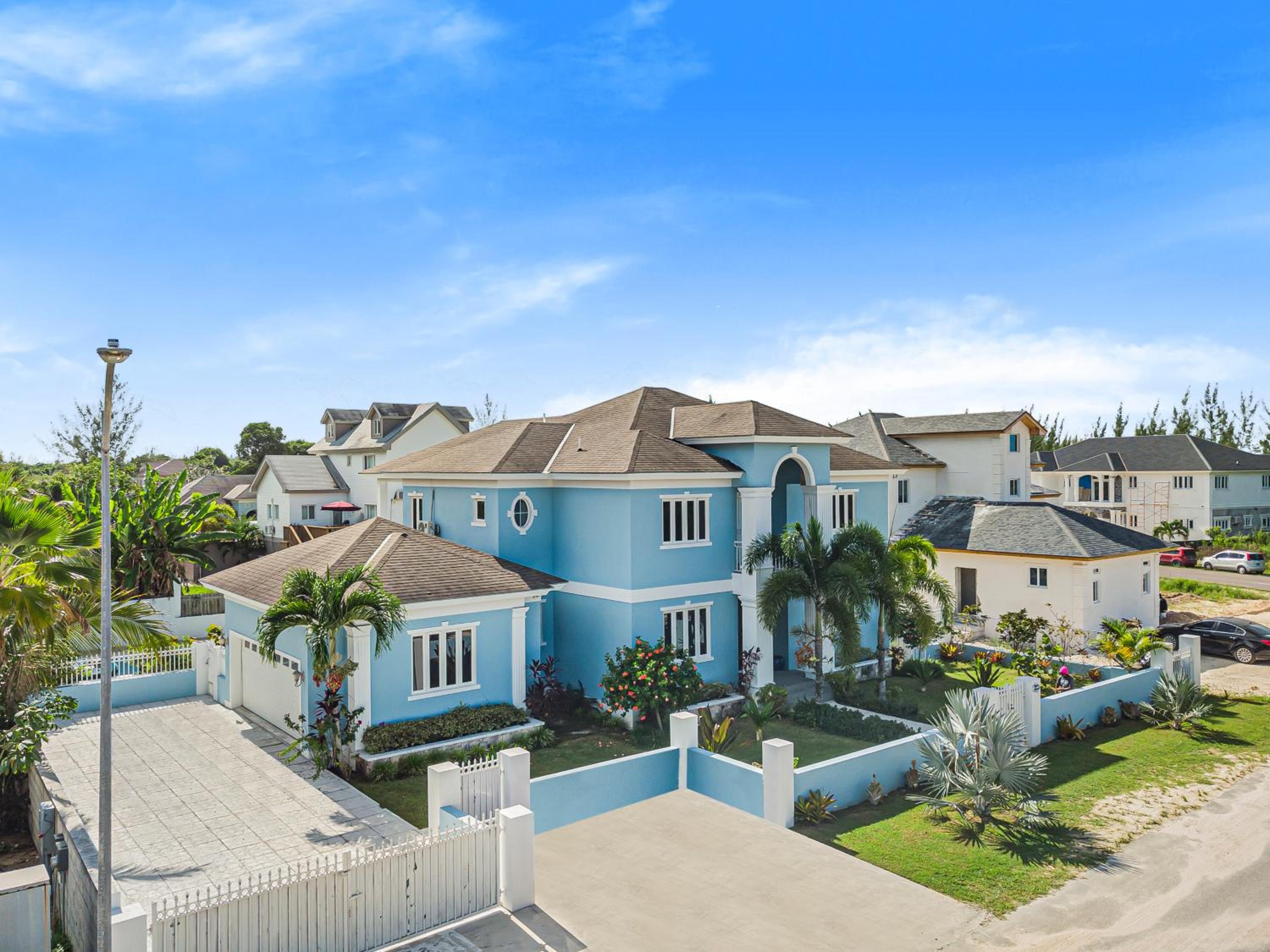 Blu Diamond Luxury Estate