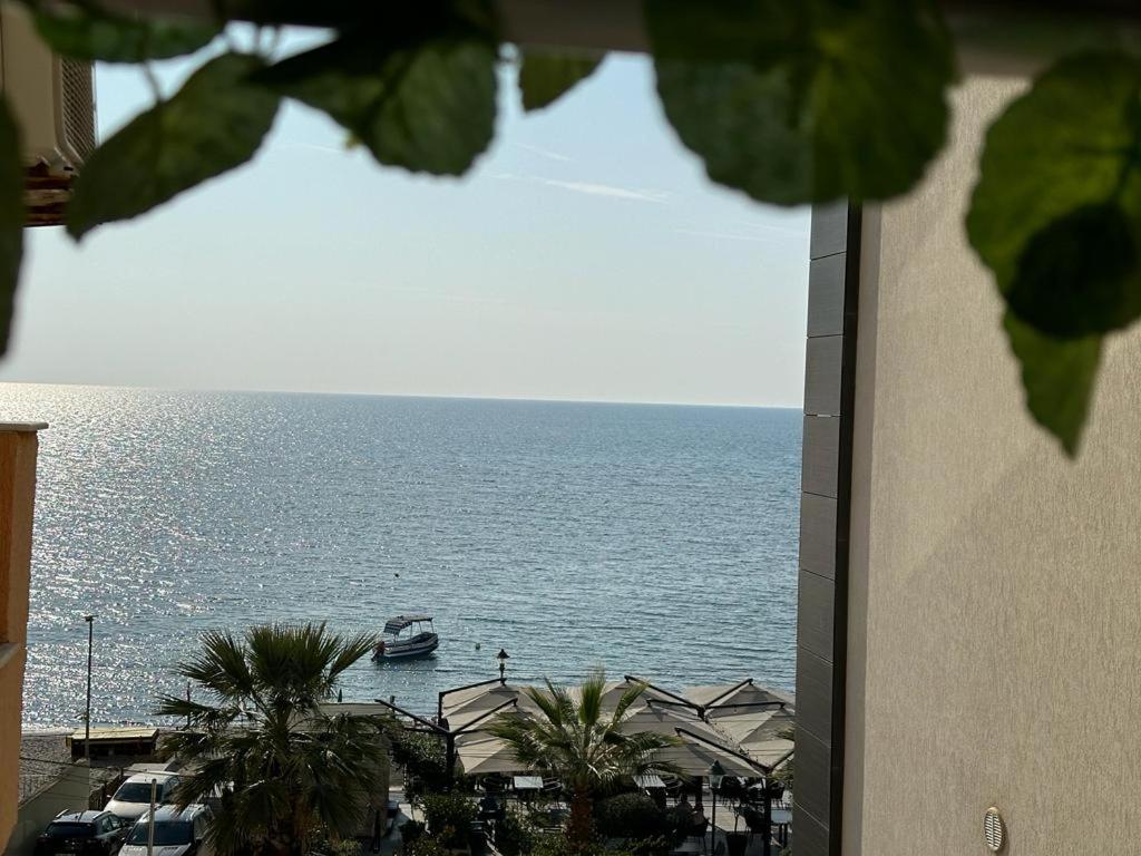 Amazing Paradise Sensation 2 Bedroom Luxury Apartment with a Jacuzzi