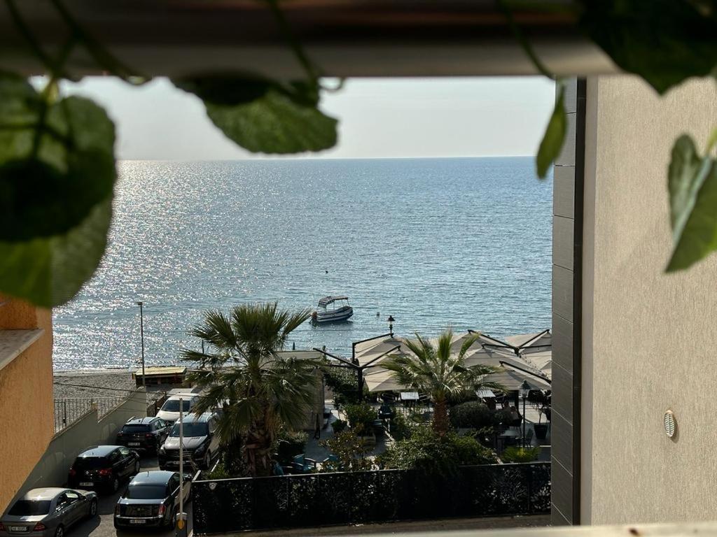 Amazing Paradise Sensation 2 Bedroom Luxury Apartment with a Jacuzzi