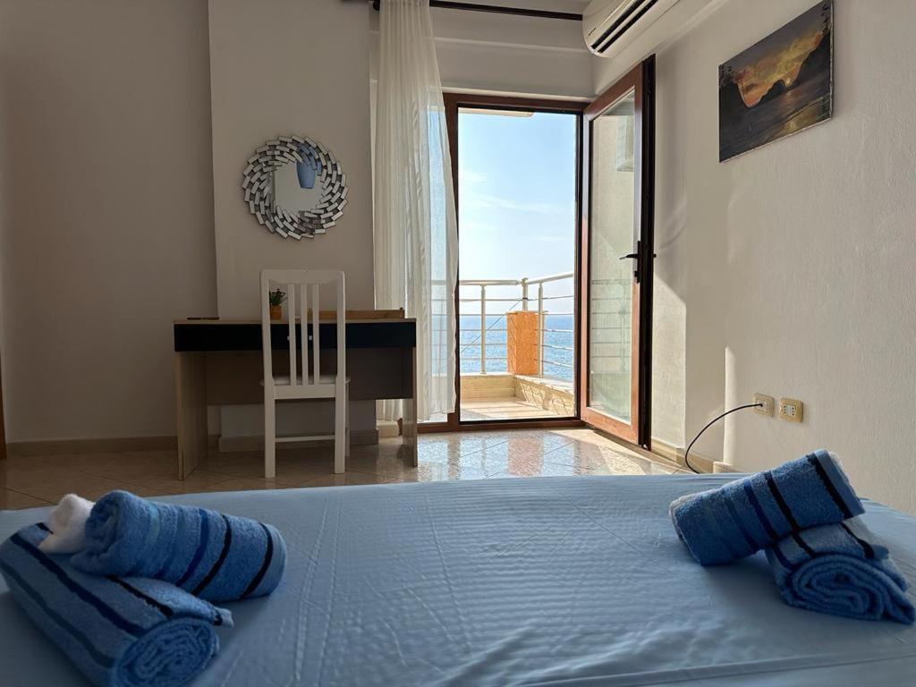 Amazing Paradise Sensation 2 Bedroom Luxury Apartment with a Jacuzzi