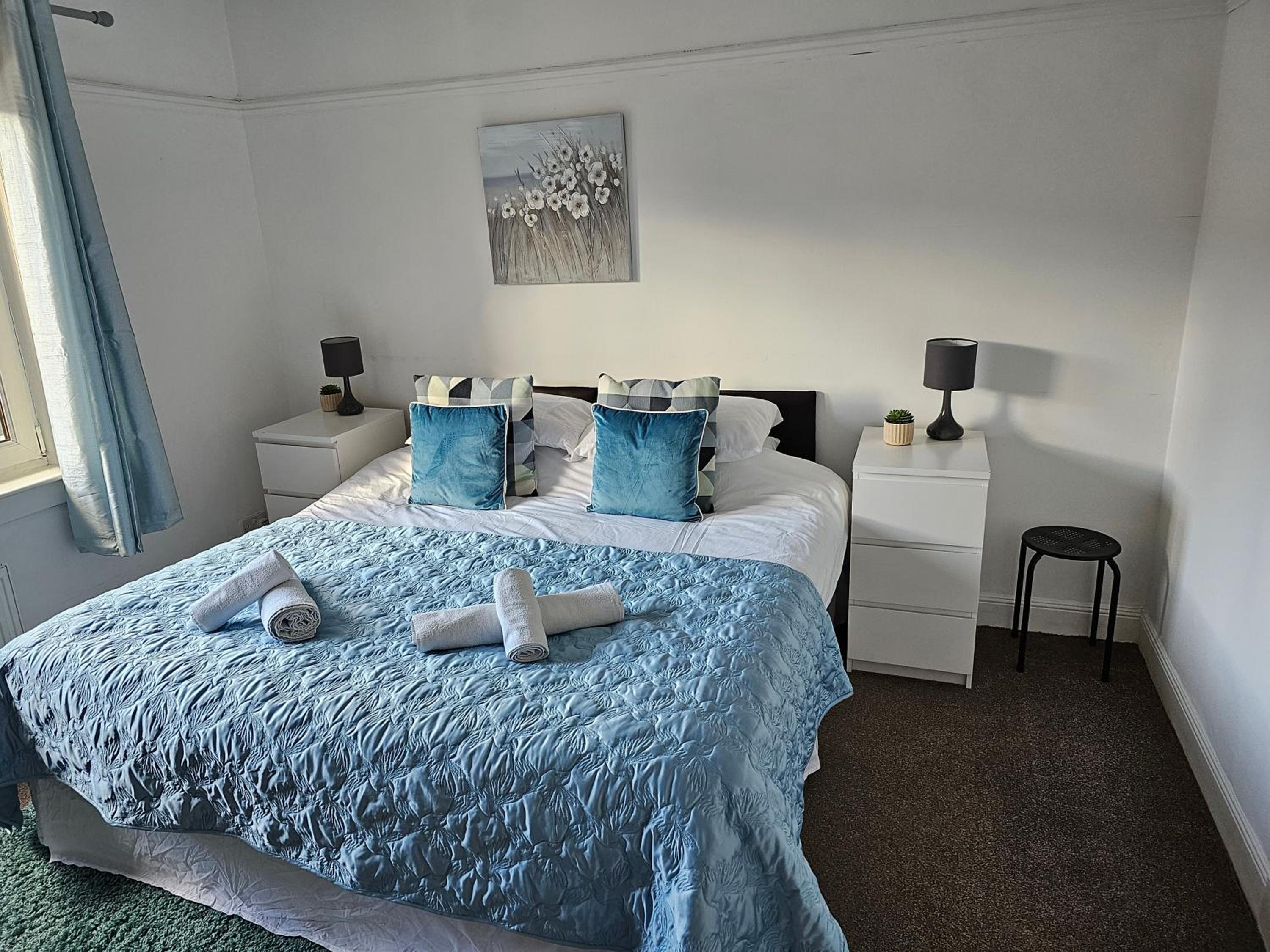 Snug - Meadhan Apartment