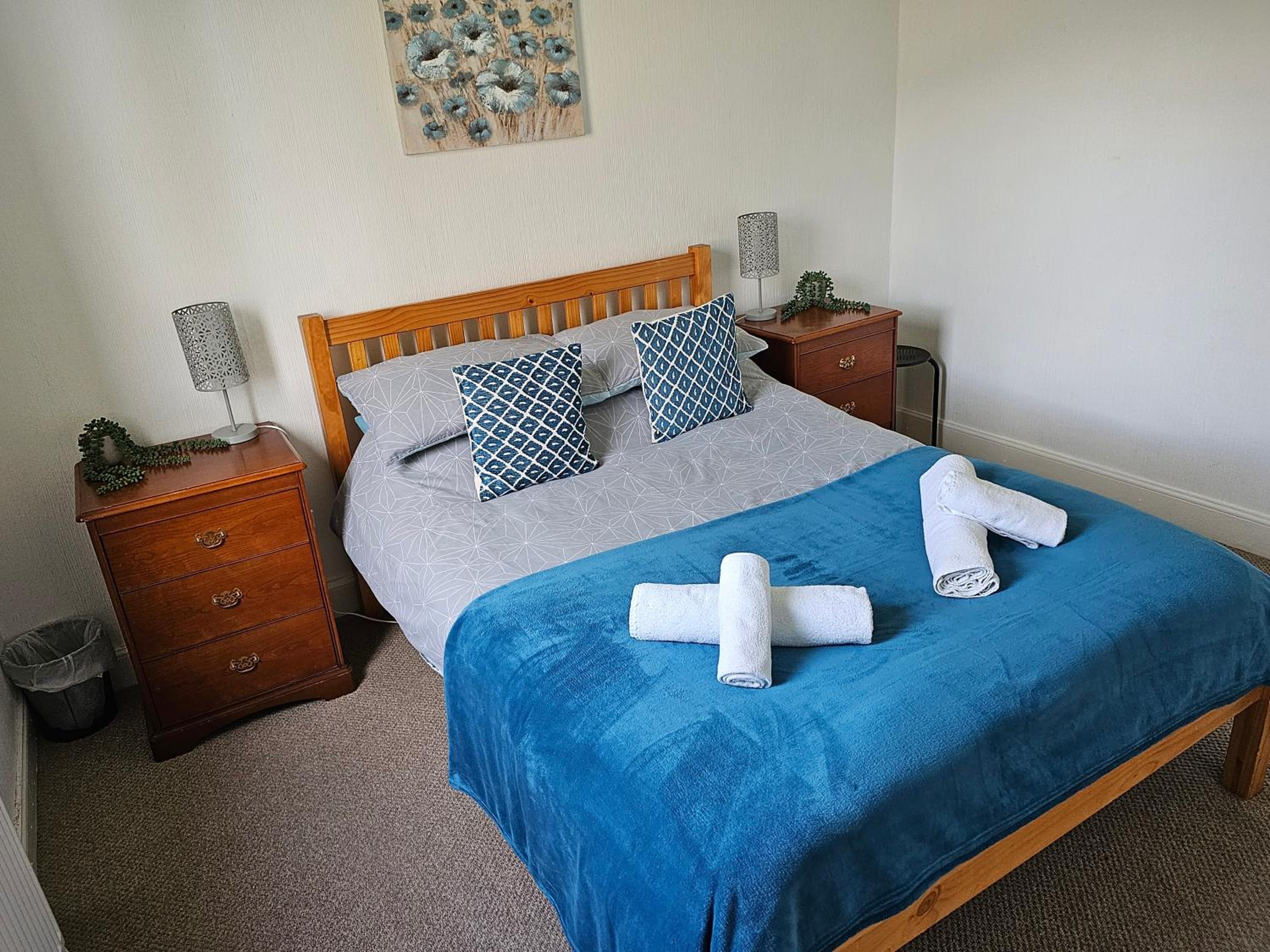 Snug - Meadhan Apartment