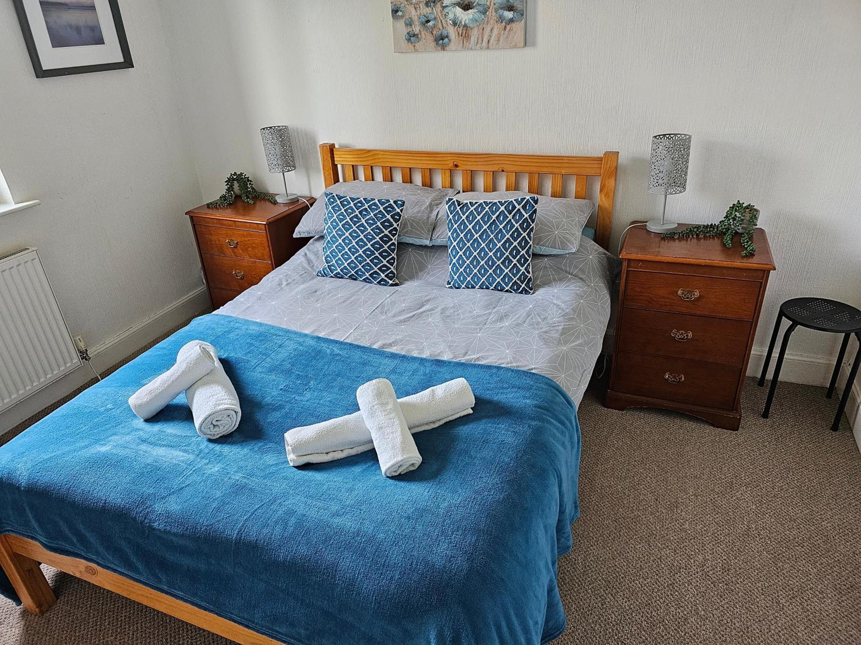 Snug - Meadhan Apartment