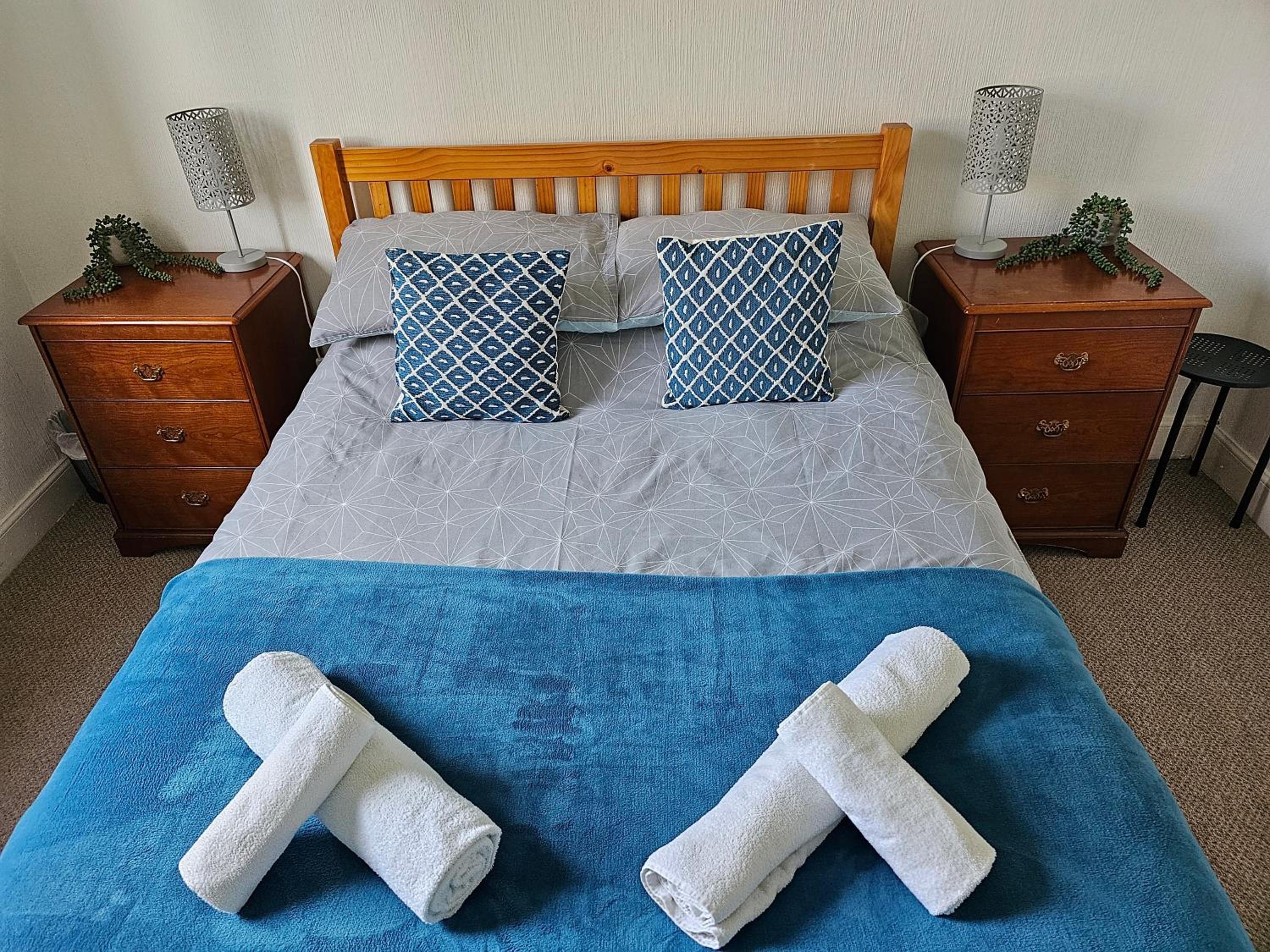 Snug - Meadhan Apartment