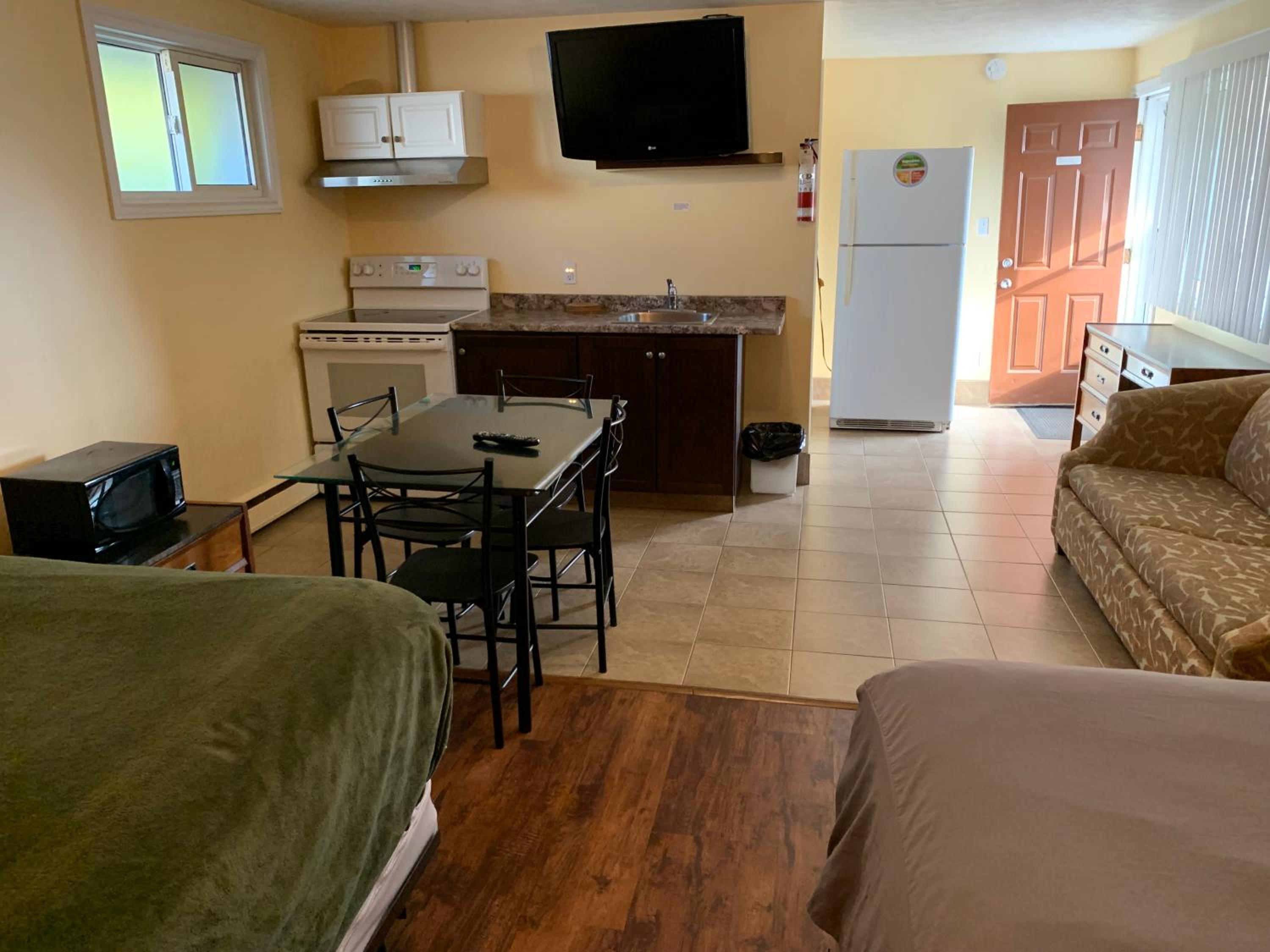 Sunparlor Motel