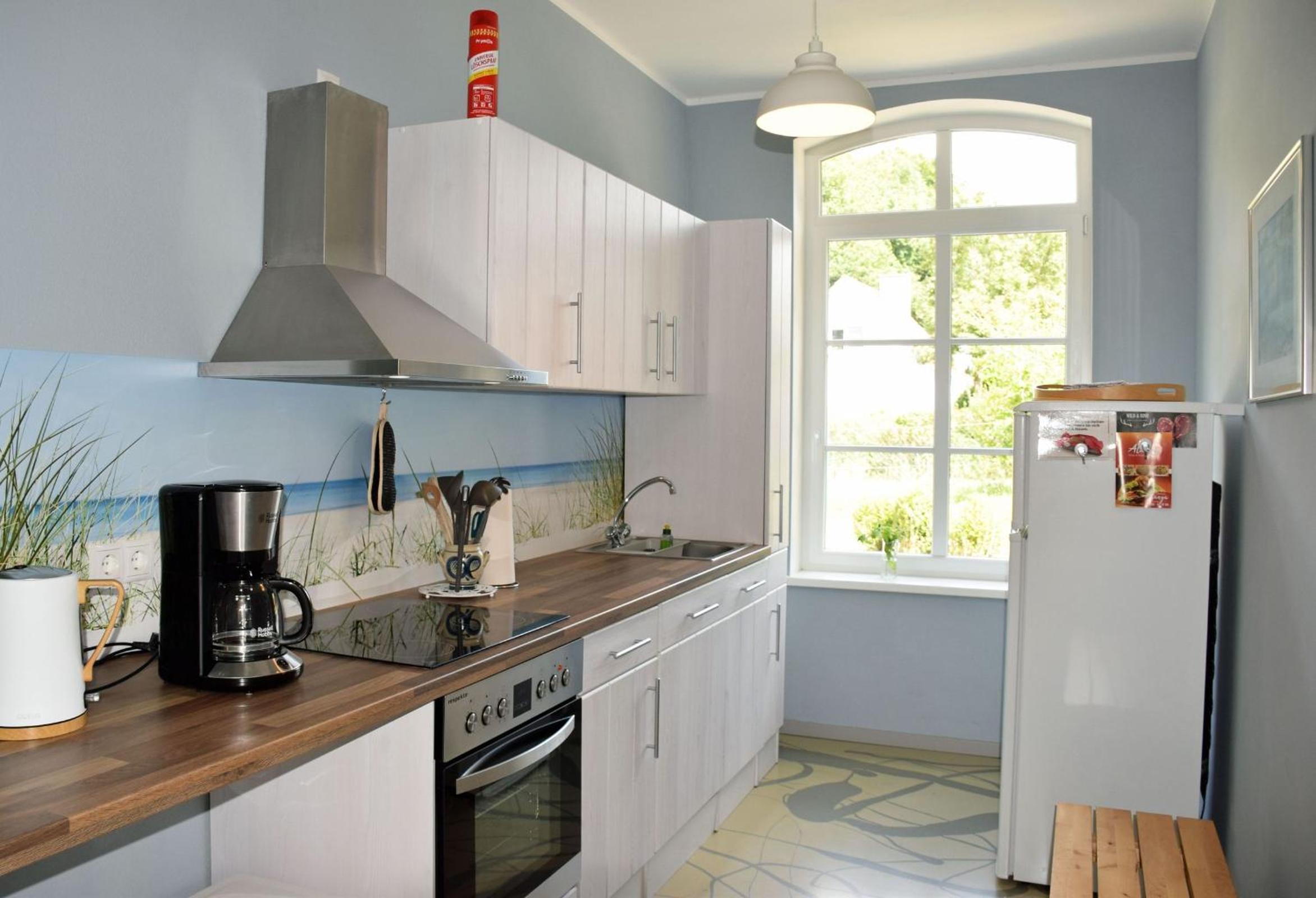 schöne Ferienwohnung mit Kamin und Terrasse in Sassnitz H