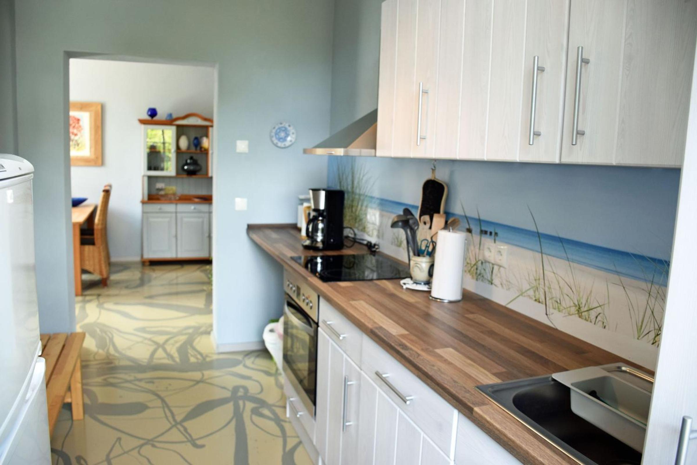 schöne Ferienwohnung mit Kamin und Terrasse in Sassnitz H