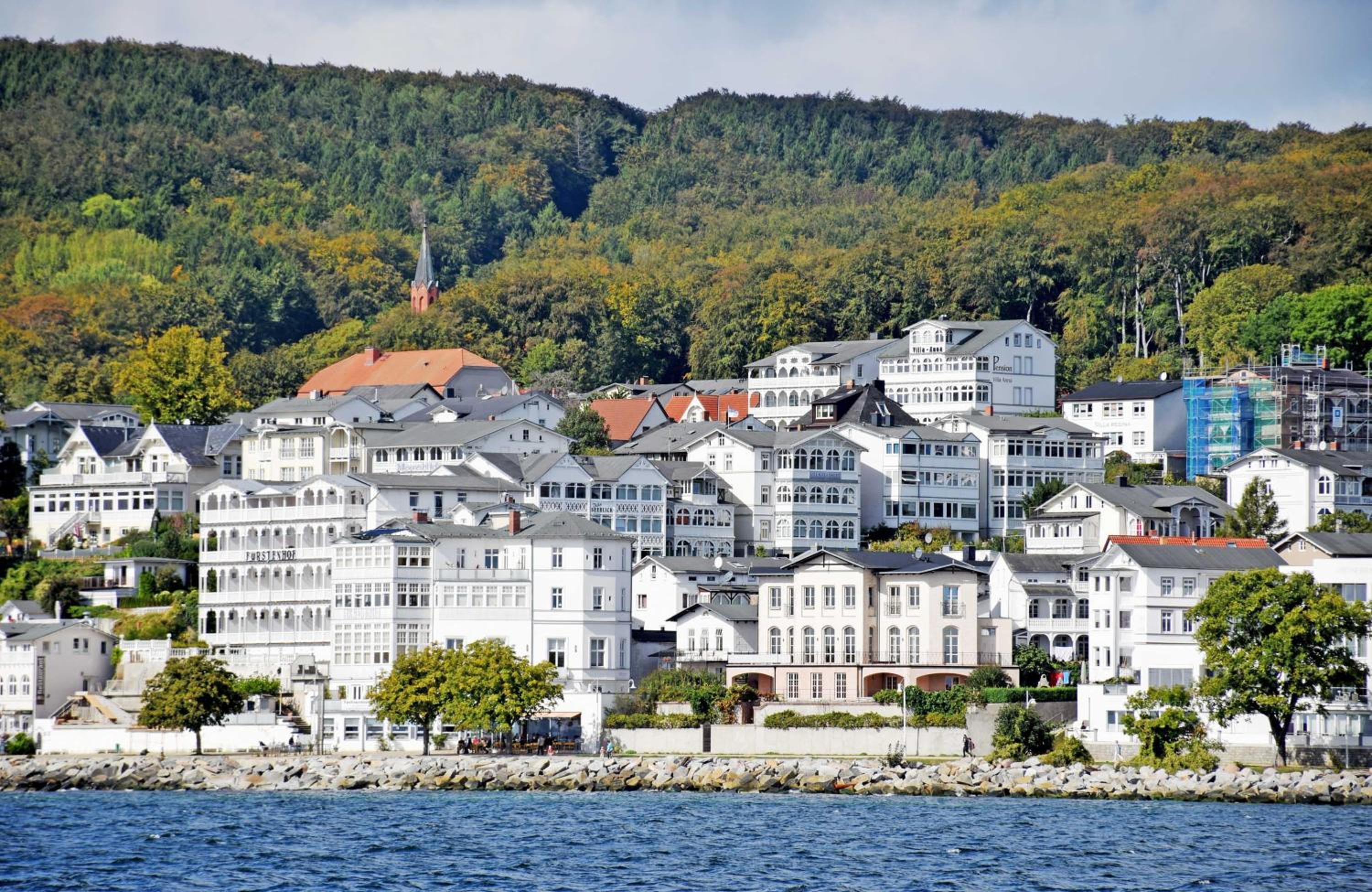 schöne Ferienwohnung mit Kamin und Terrasse in Sassnitz H
