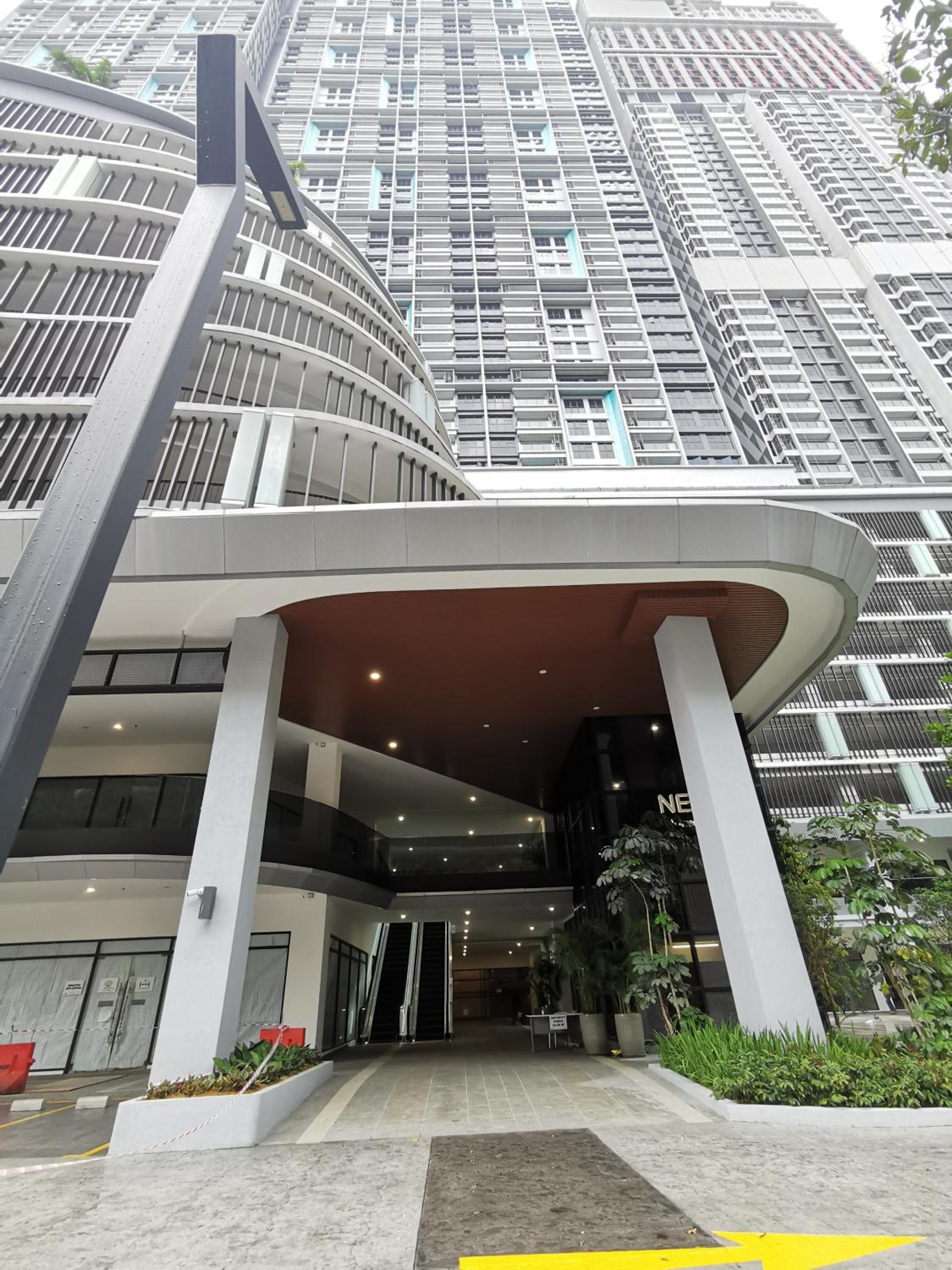 Trion KL High floor Corner Unit Free Parking Near TRX KL Centre and MRT