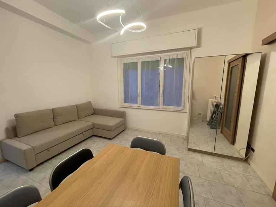 Sunny -Entire Apartment Milan Center- 24h check-in