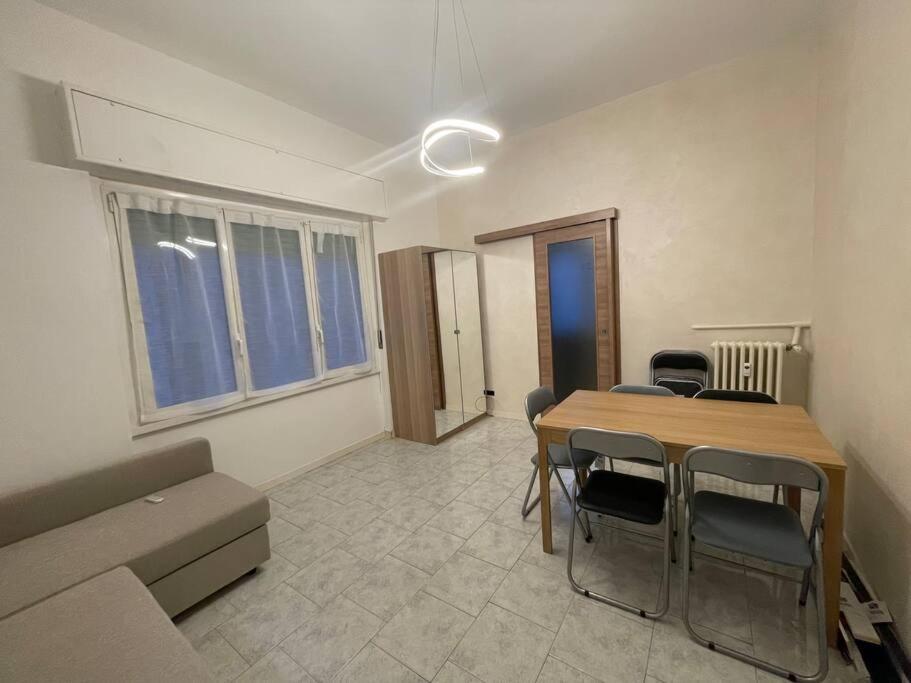Sunny -Entire Apartment Milan Center- 24h check-in