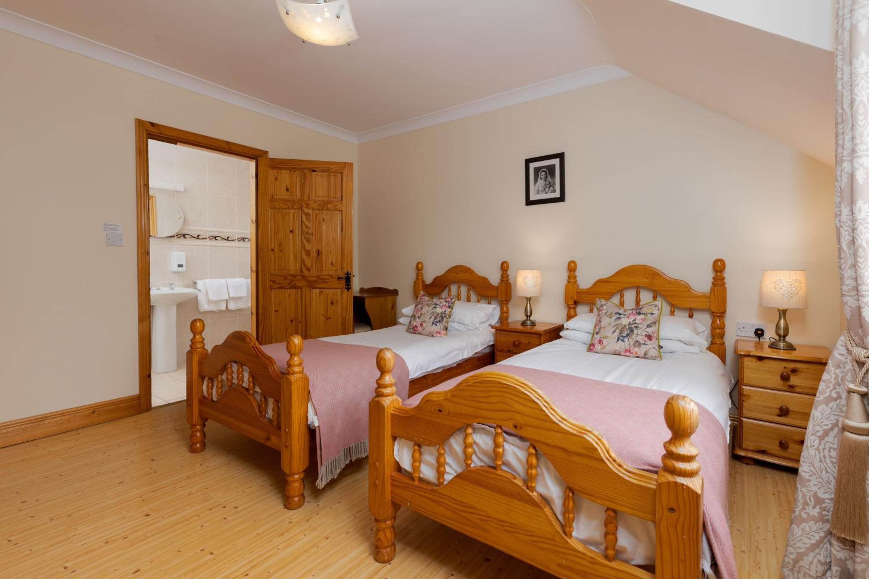 Michaeleen's Manor B&B