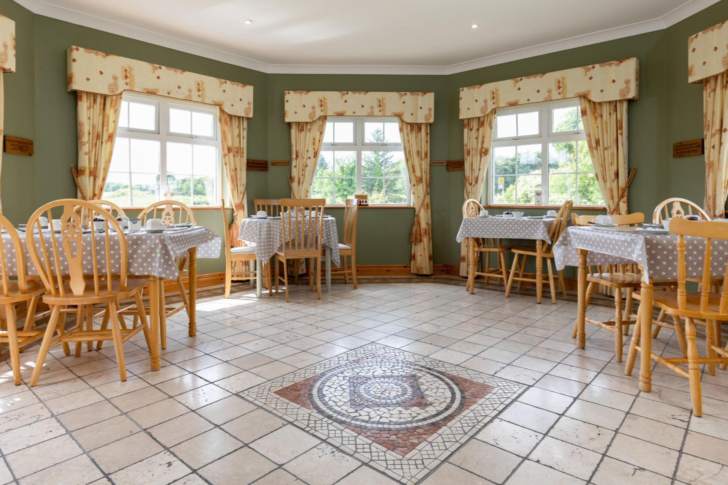 Michaeleen's Manor B&B