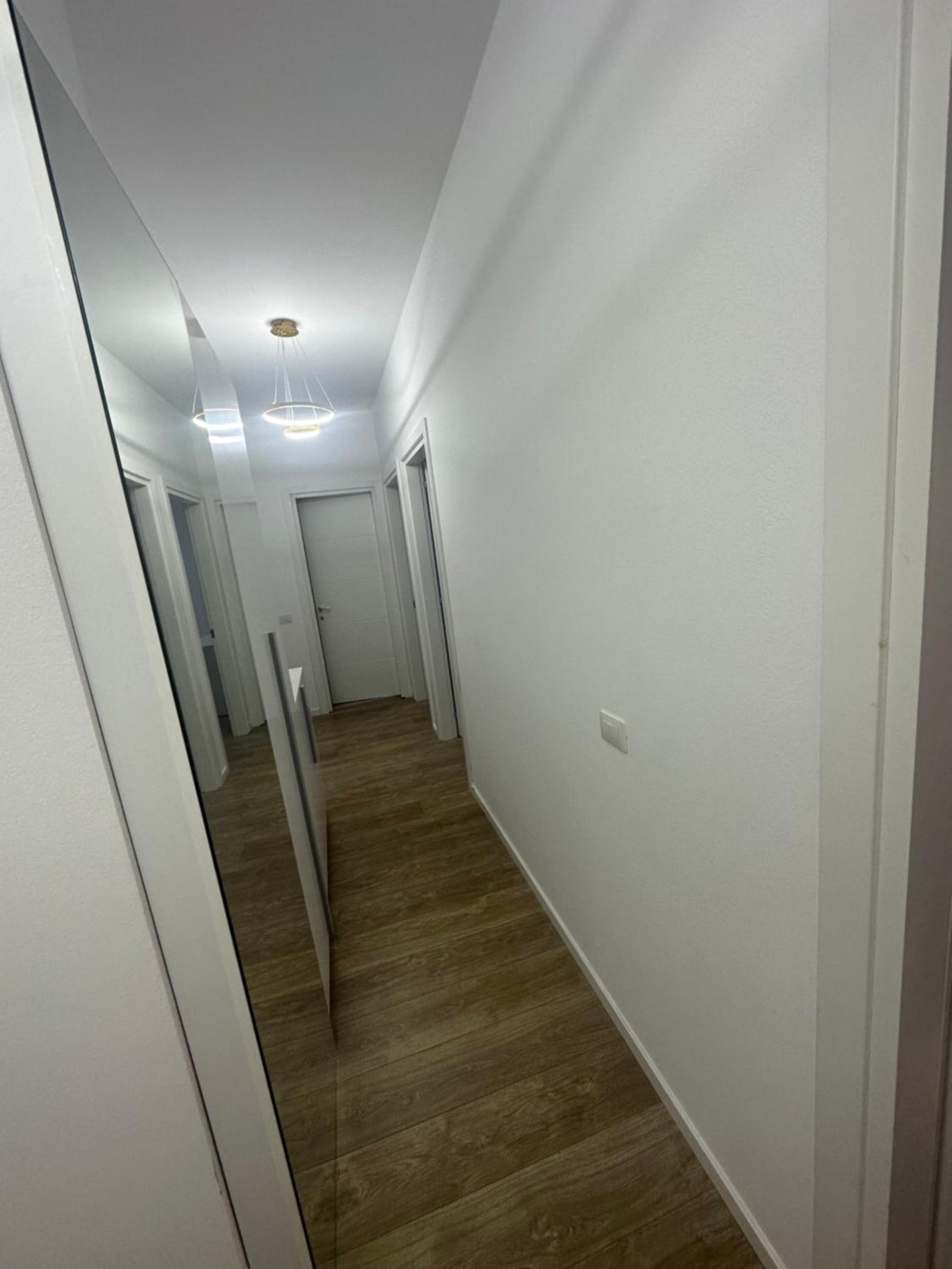 Entire Apartment 2 bedroom, 1 living room, 2 bathrooms at Liqeni artificial, Tirane