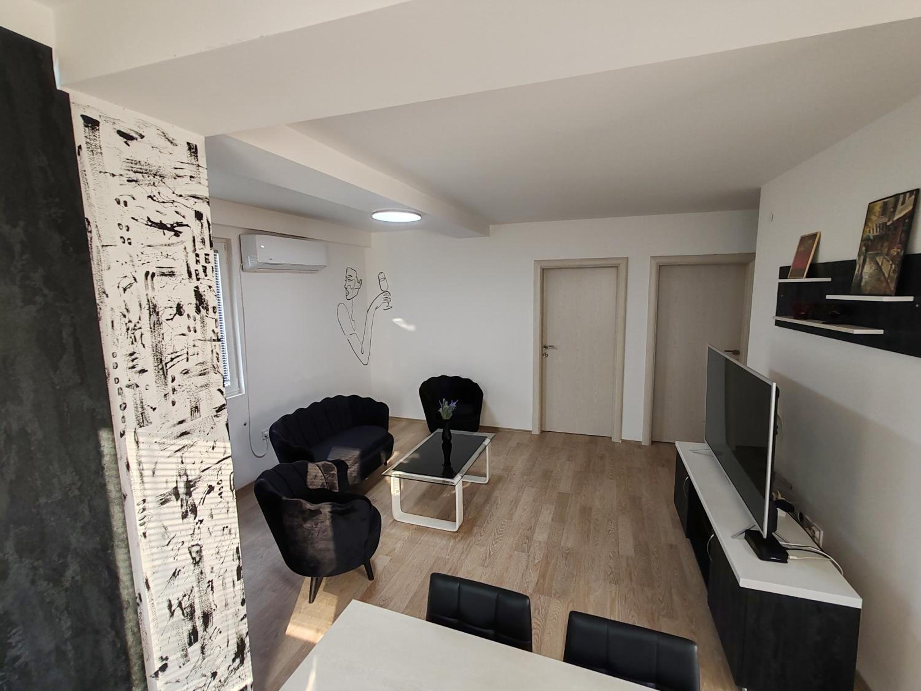 Central Modern Flat M&M Apartments view 5