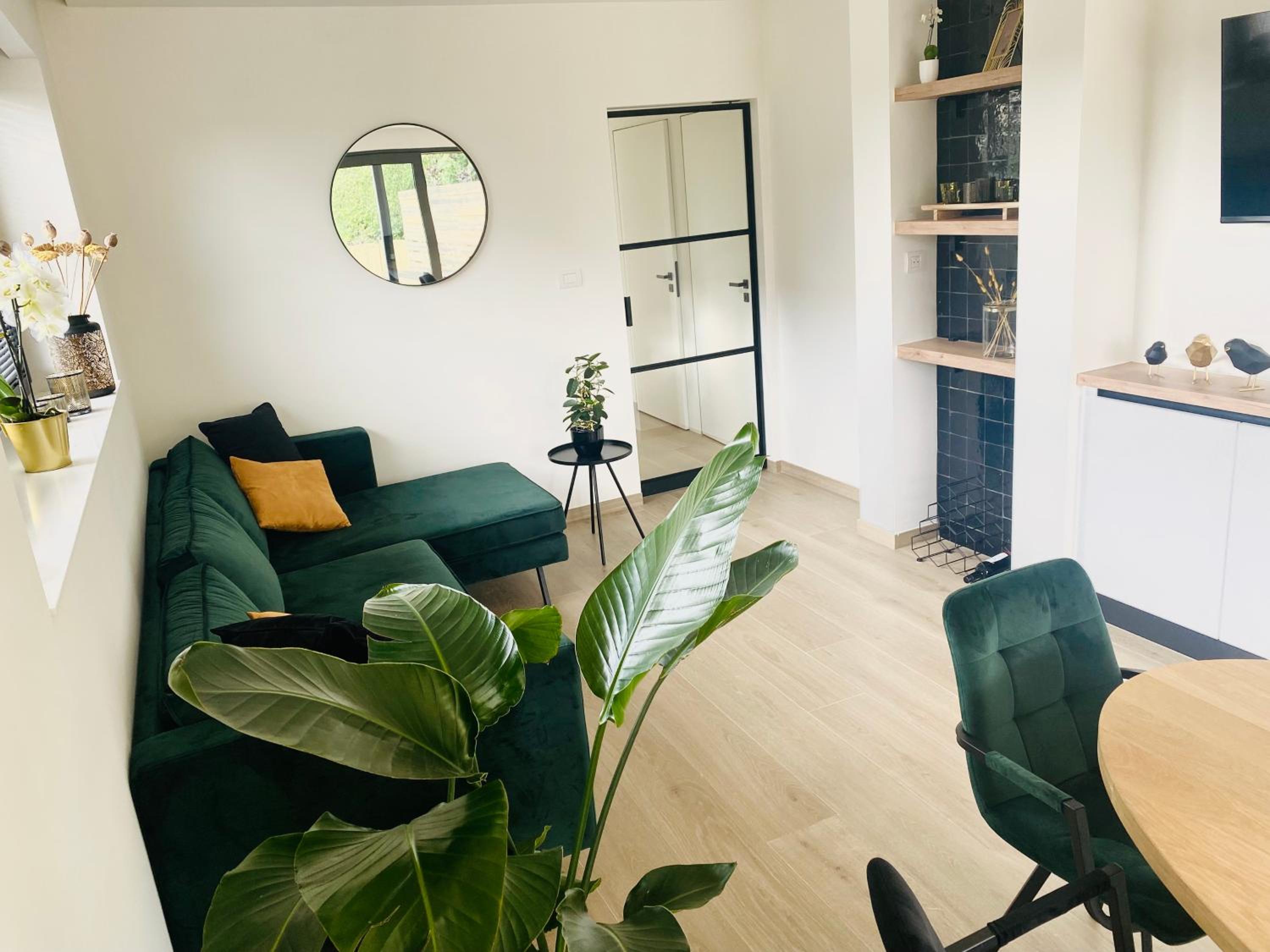 Inova - Comfort Room with Private Bathroom and Shared Facilities