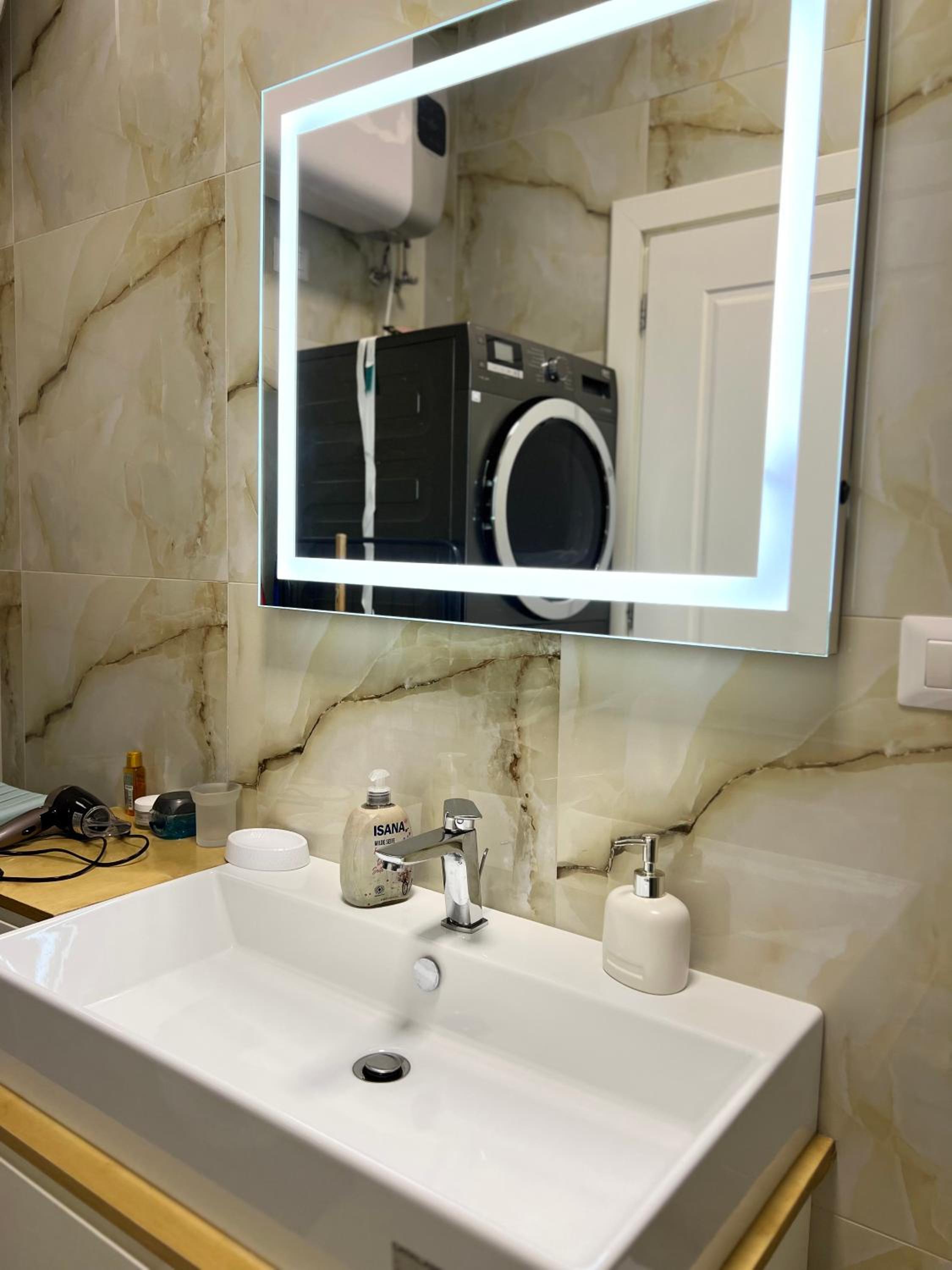 Experience New Bazaar Apartment 02