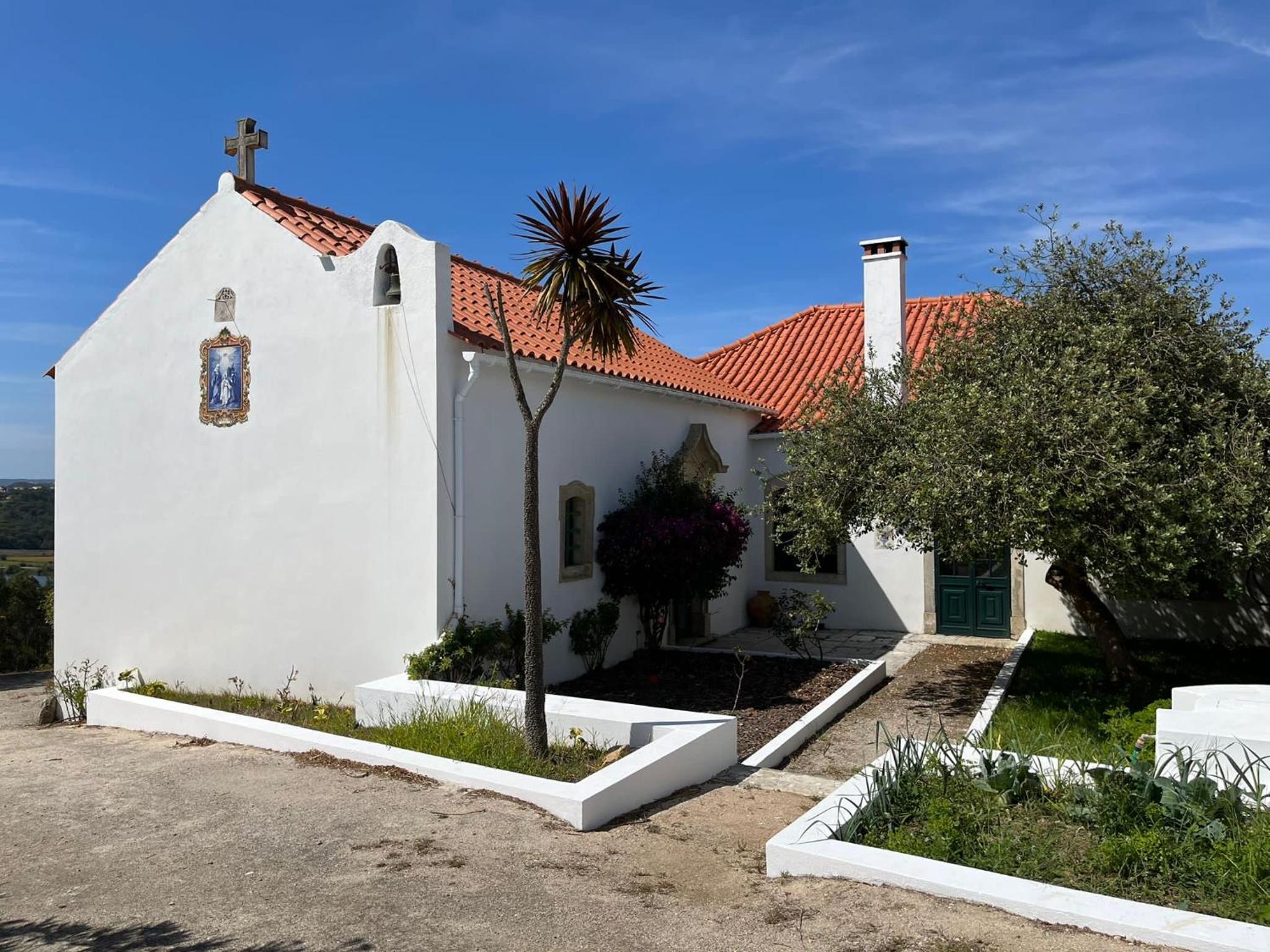 Casa da Quinta do Outeiro view 2