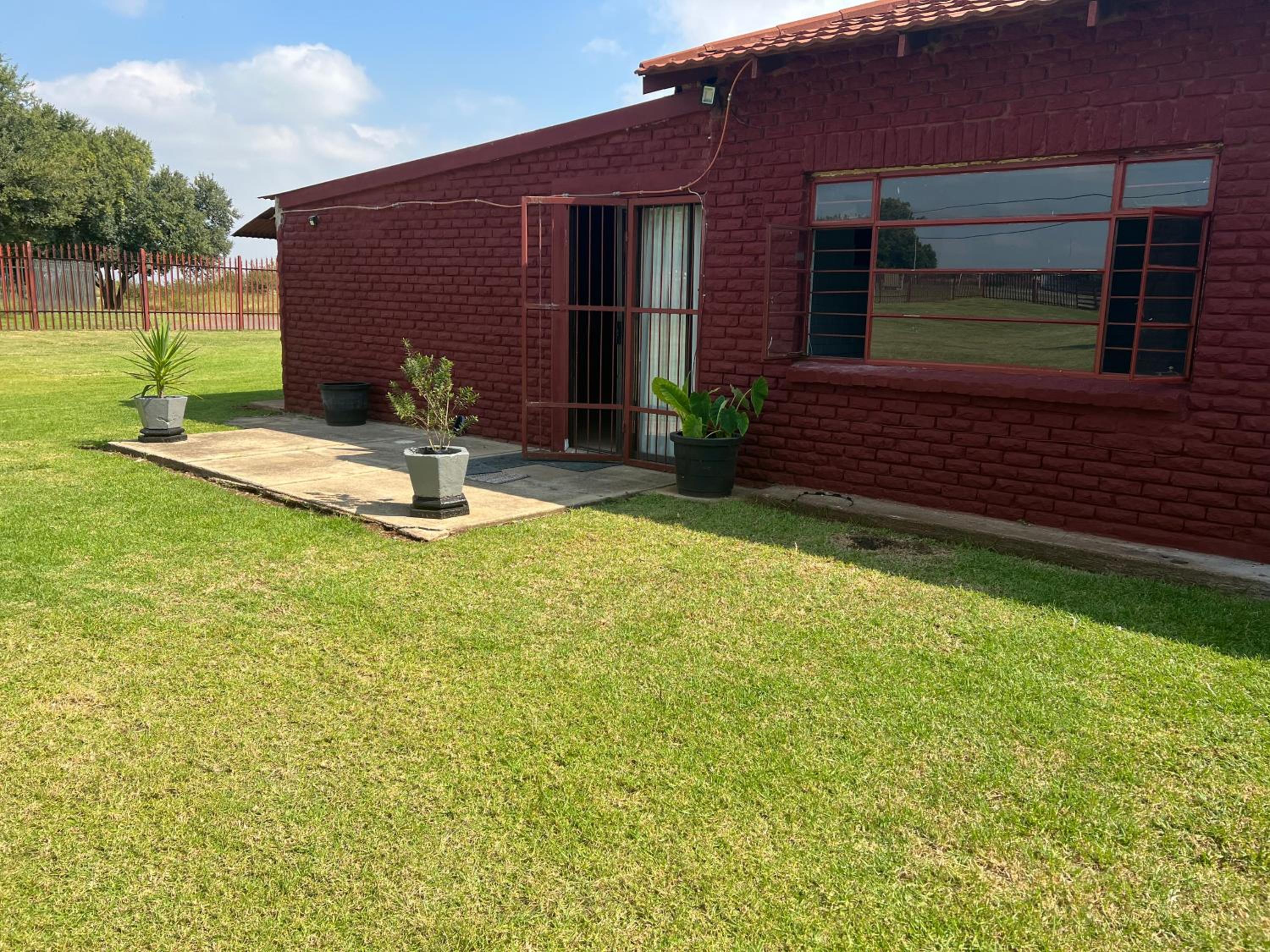 Home Way Studio Sleeps 2 with Garden