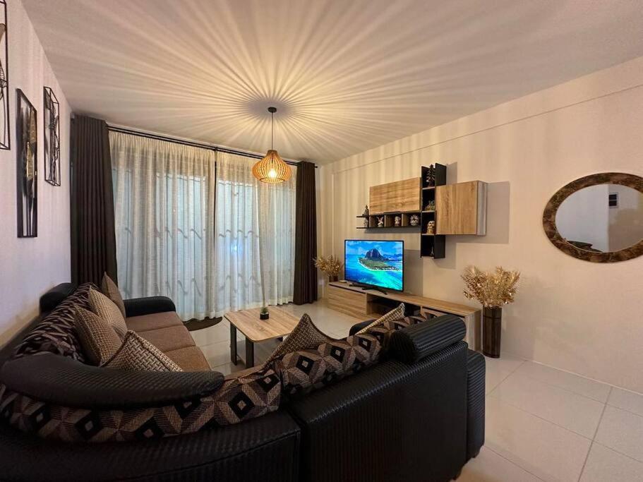SeaSand-Entire Luxury 3 BD condo - Close to beach view 2
