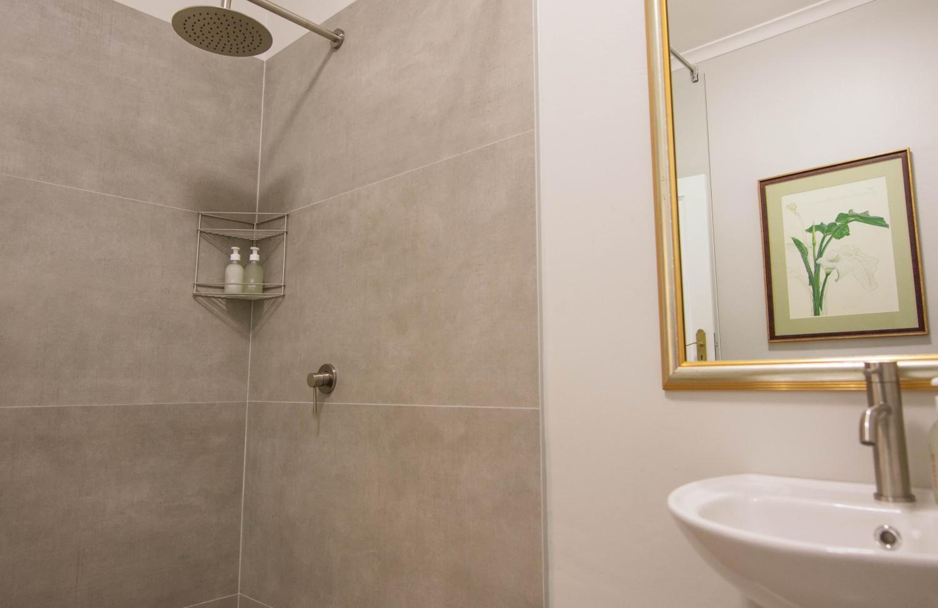 Rozenburg Guest House