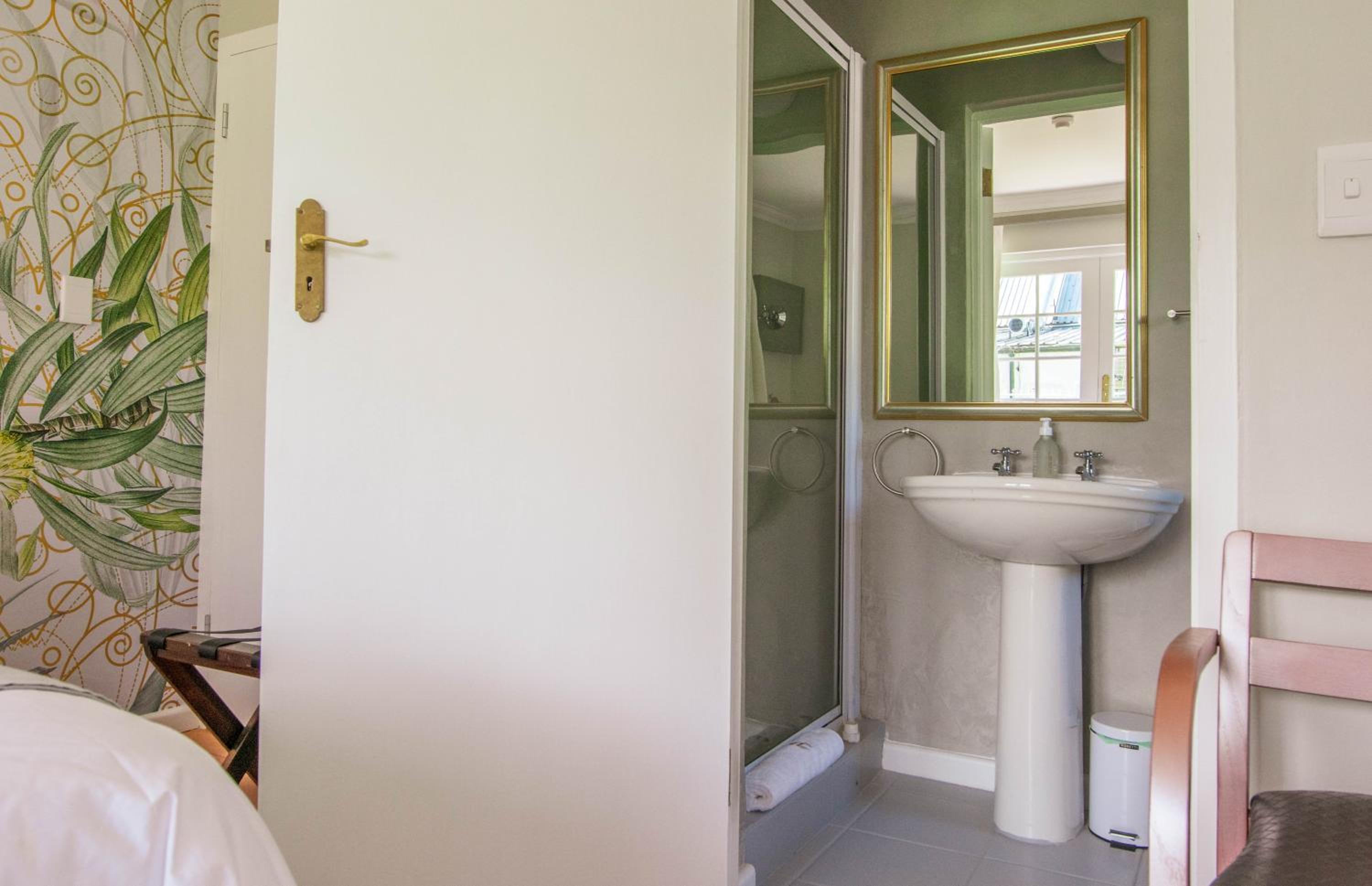 Rozenburg Guest House