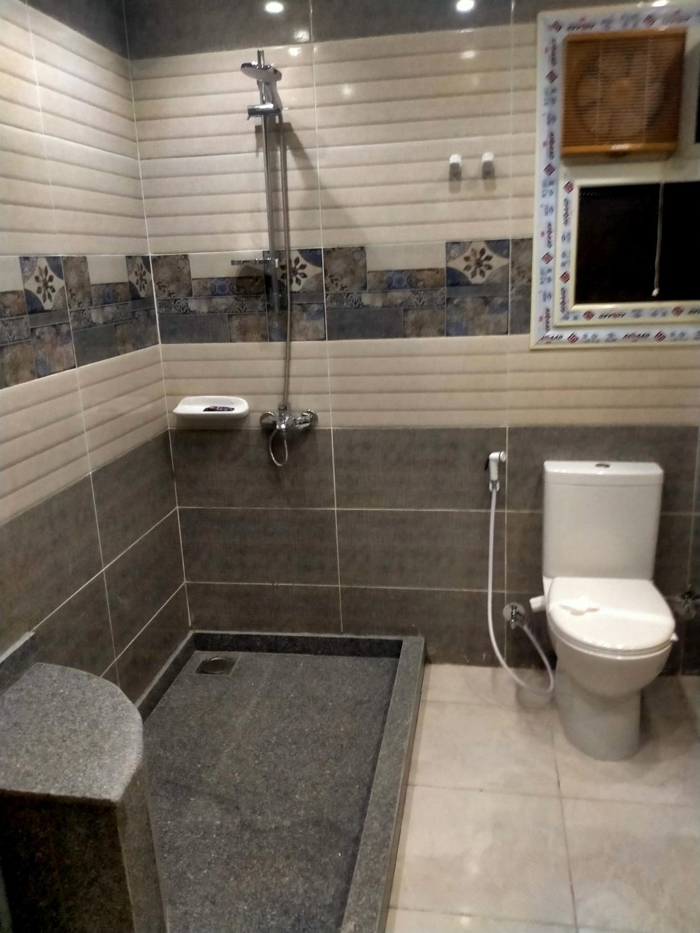 Zahrat Al Bahr El Azam Apartments