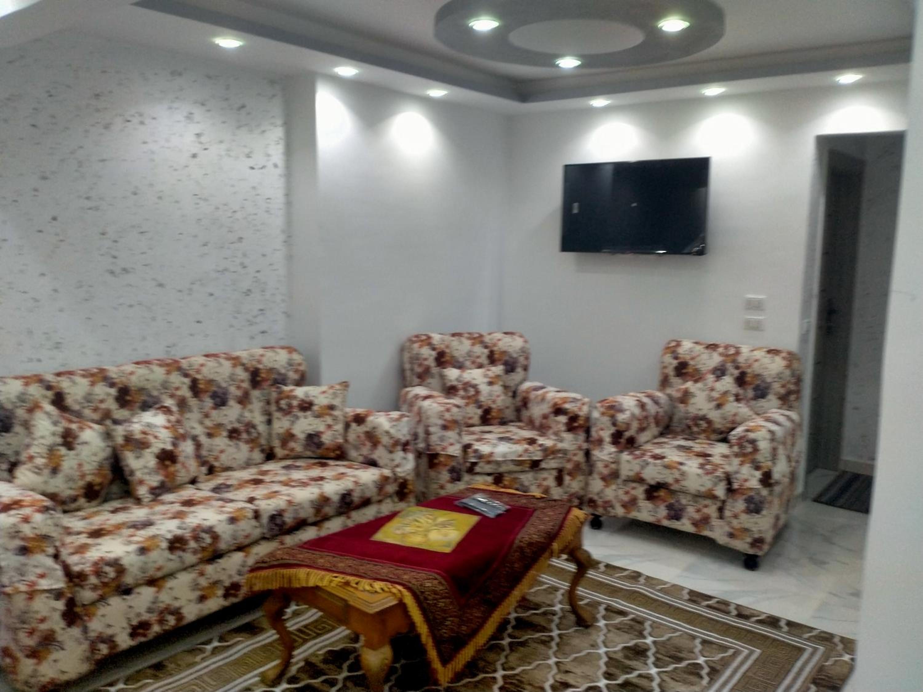 Zahrat Al Bahr El Azam Apartments