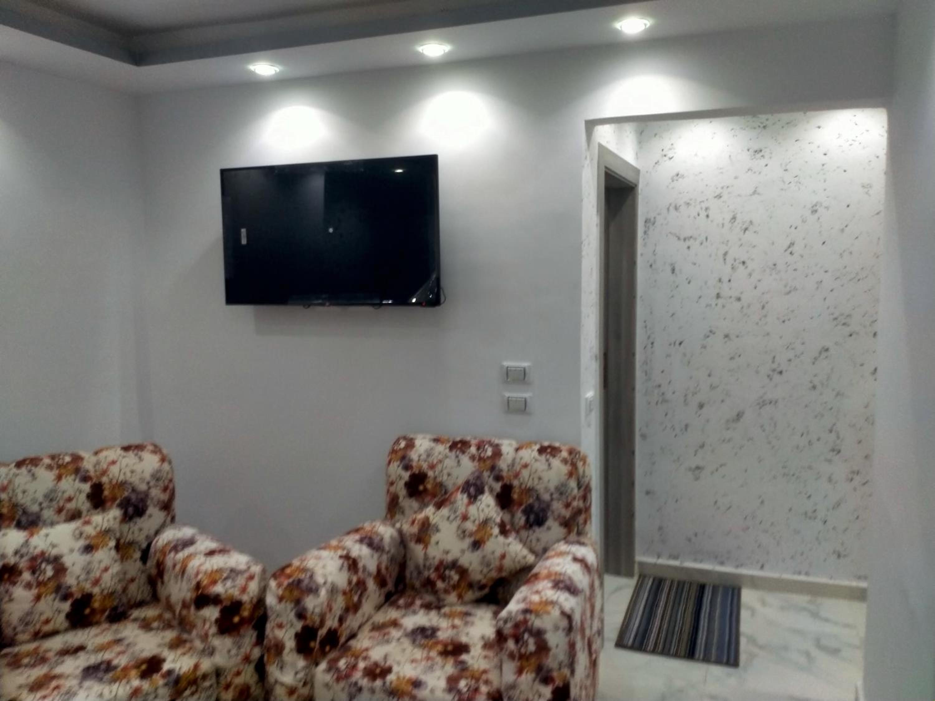 Zahrat Al Bahr El Azam Apartments