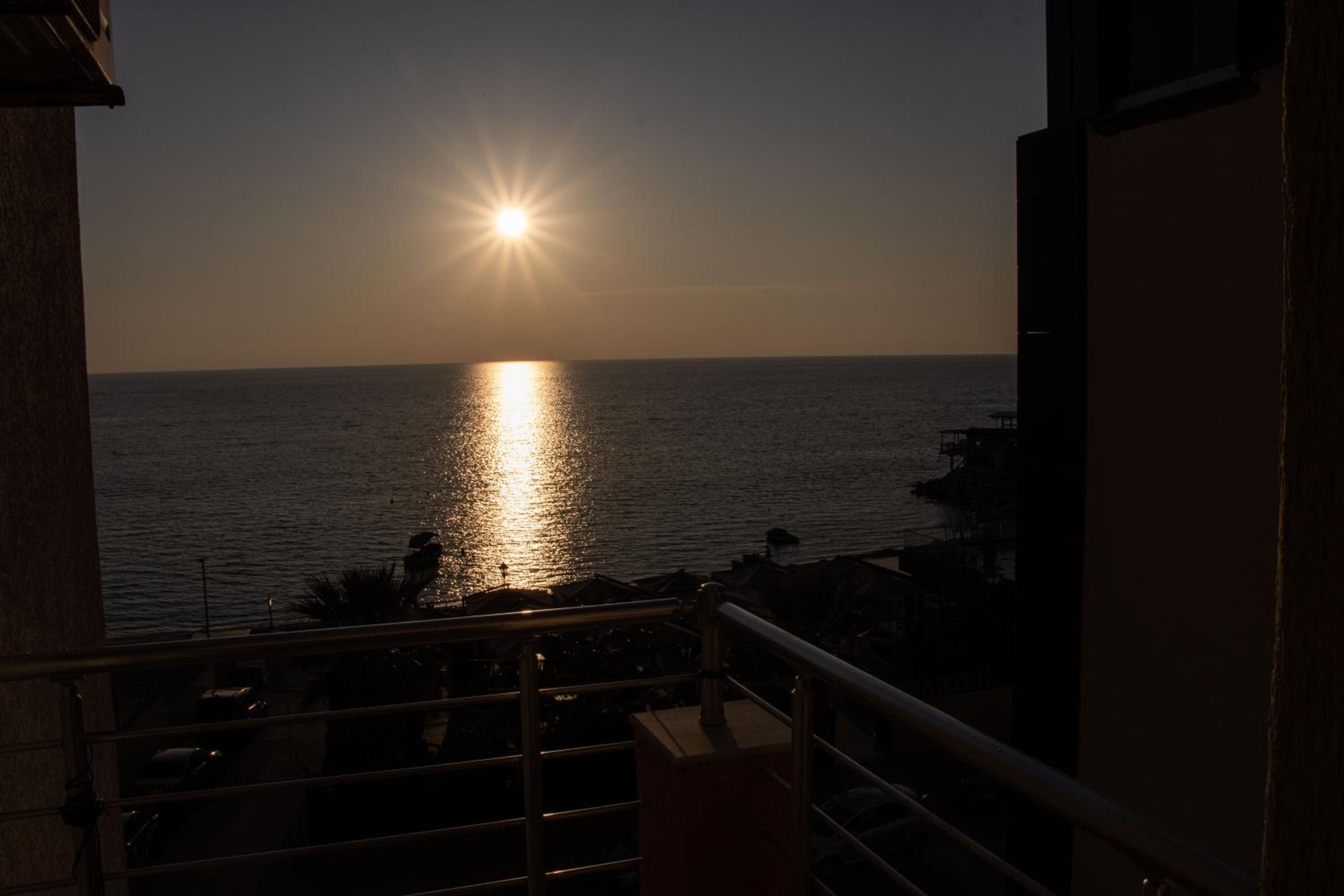 Amazing Paradise Sensation 2 Bedroom Luxury Apartment with a Jacuzzi