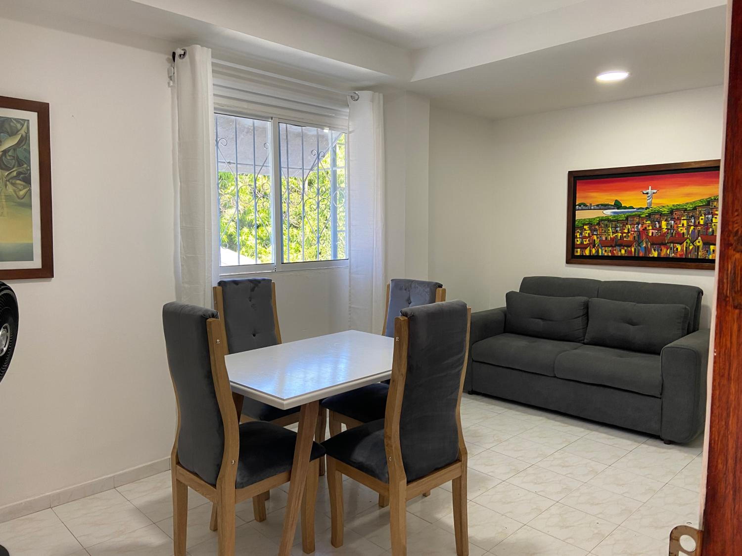 Arriendo apartamento Br. Crespito, Segundo piso