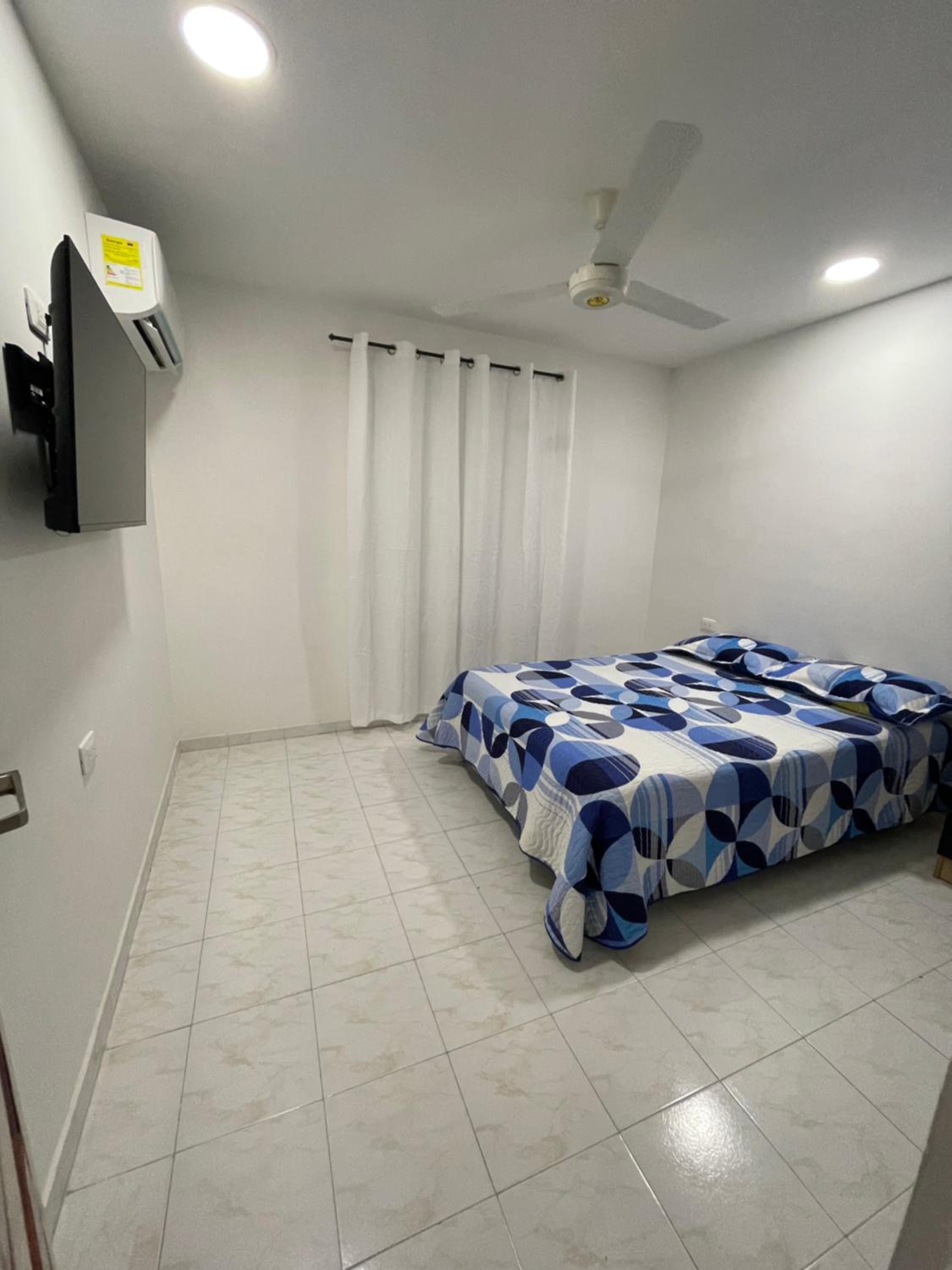 Arriendo apartamento Br. Crespito, Segundo piso