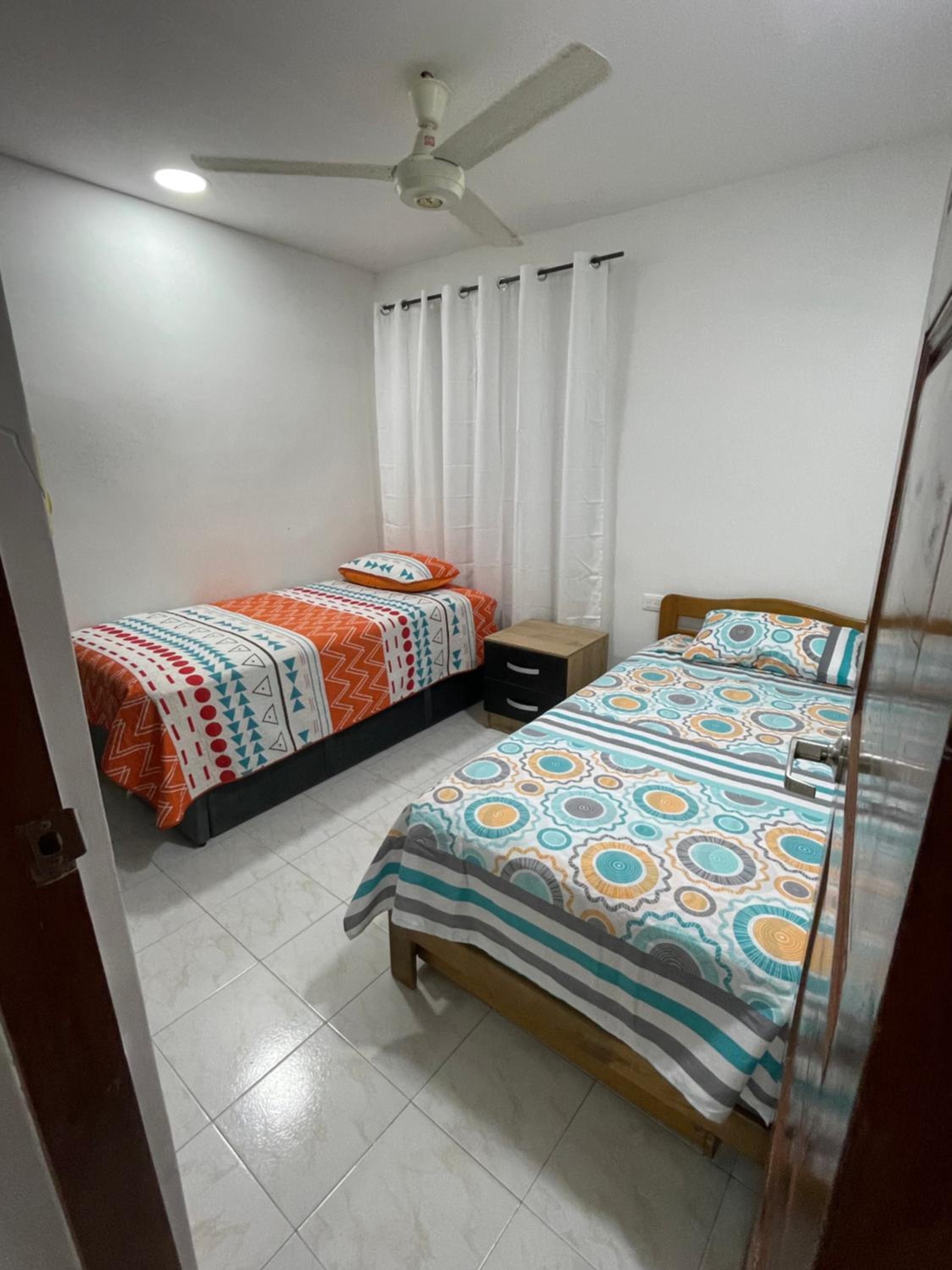 Arriendo apartamento Br. Crespito, Segundo piso