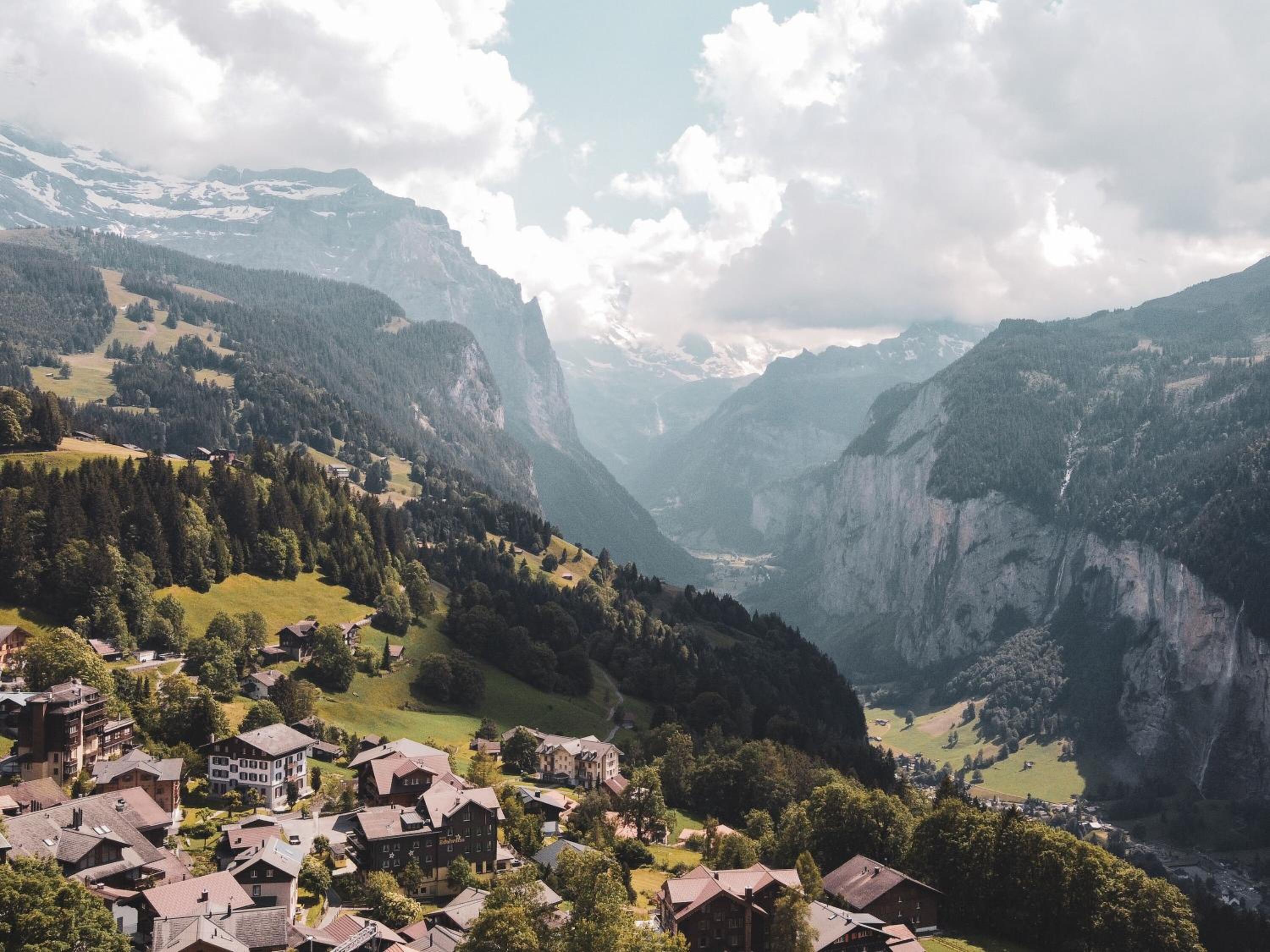 Bed & Breakfast in car-free Wengen - Hop in Nest BnB
