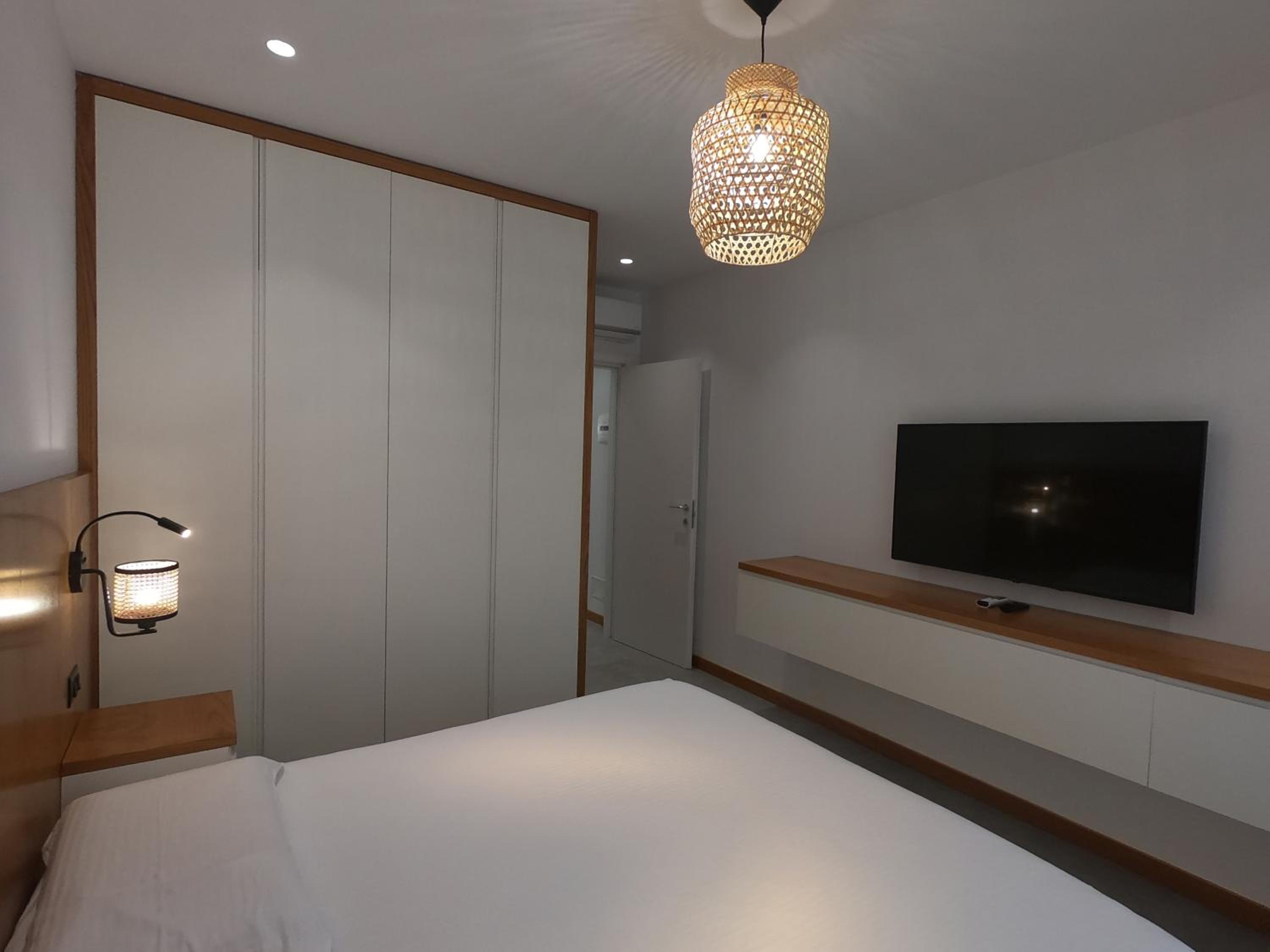 Pinegrove Apartment