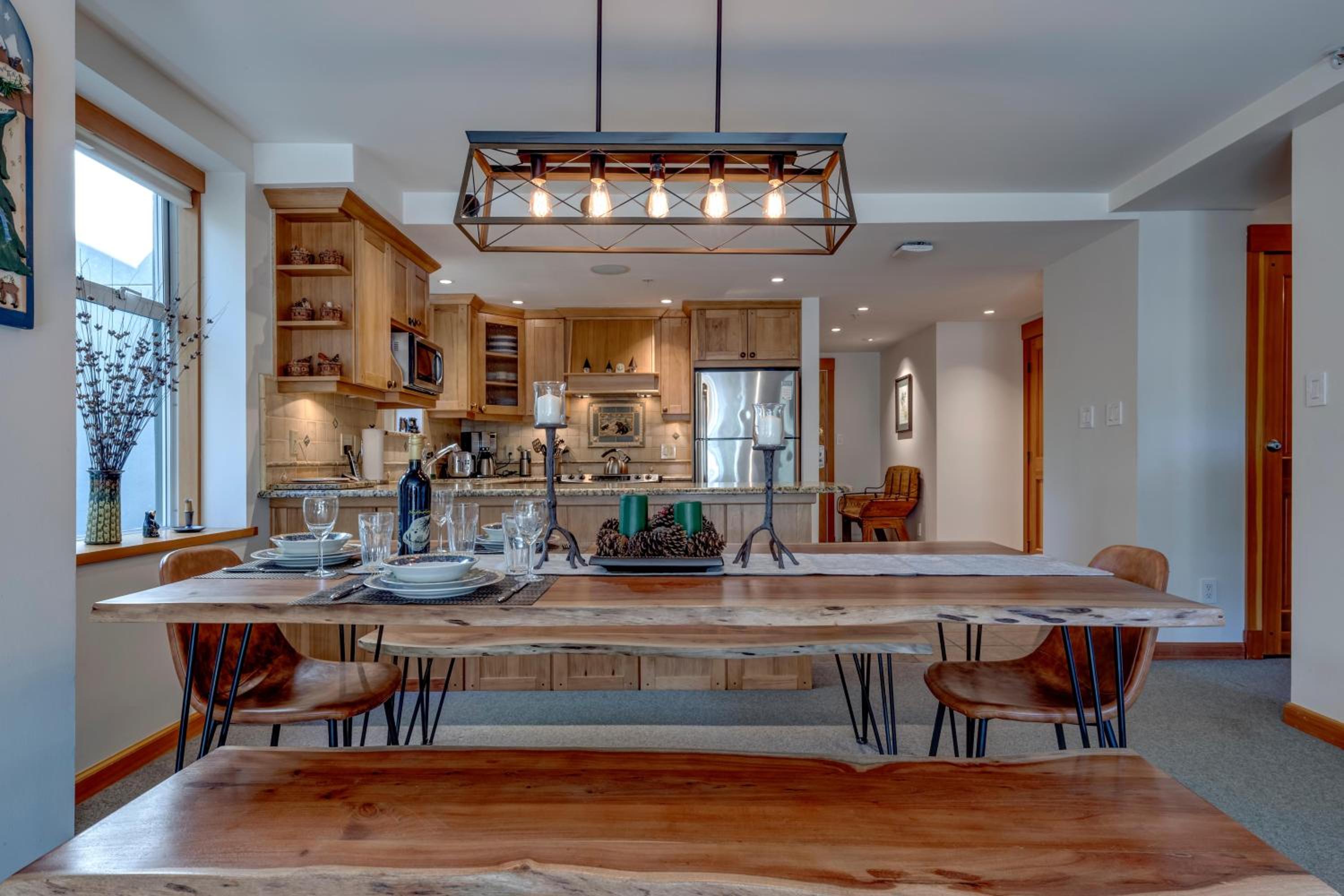 Woodrun 208 - Ski In Ski Out, Common Area Hot Tub & Pool, Fireplace