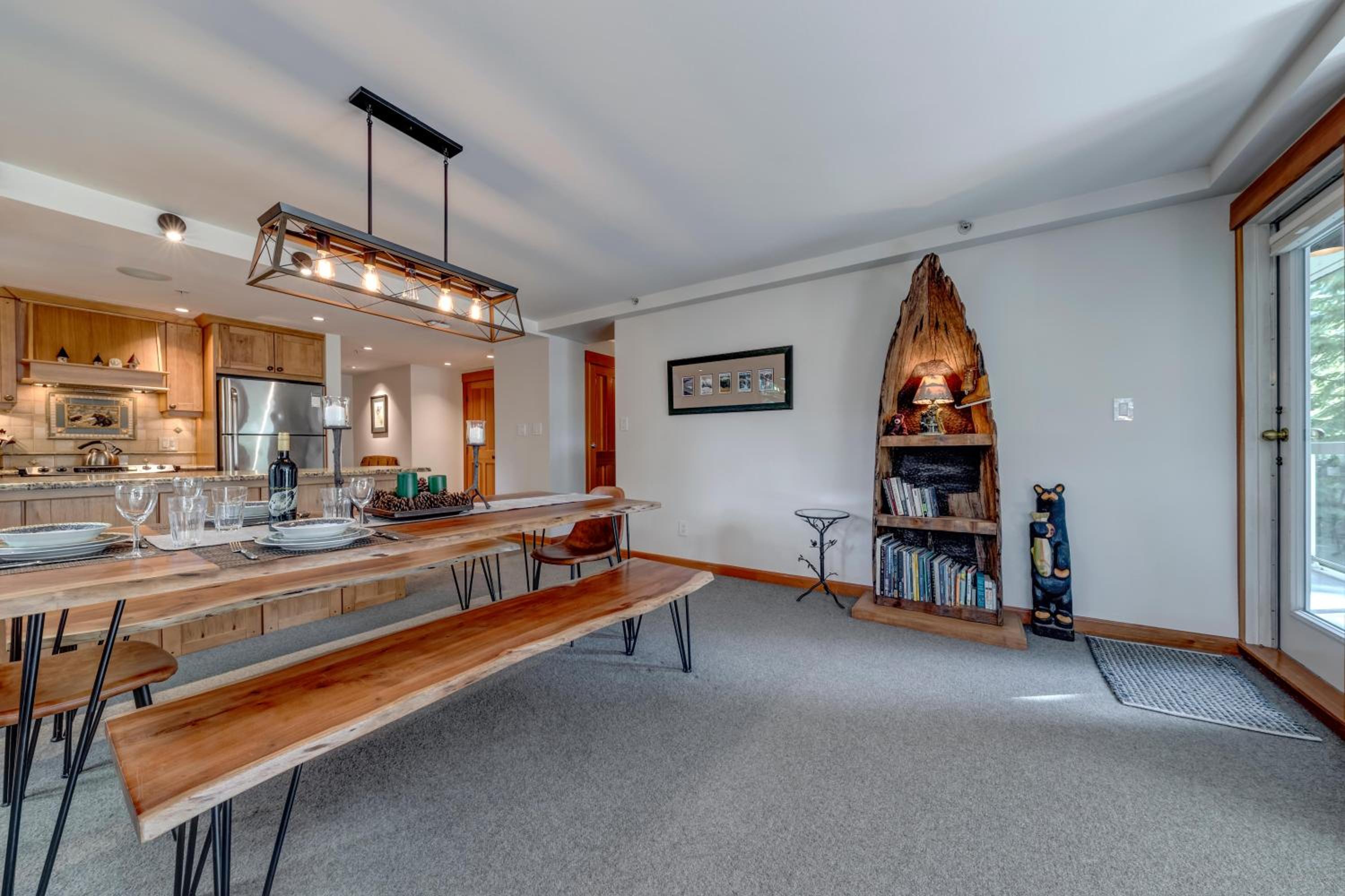 Woodrun 208 - Ski In Ski Out, Common Area Hot Tub & Pool, Fireplace