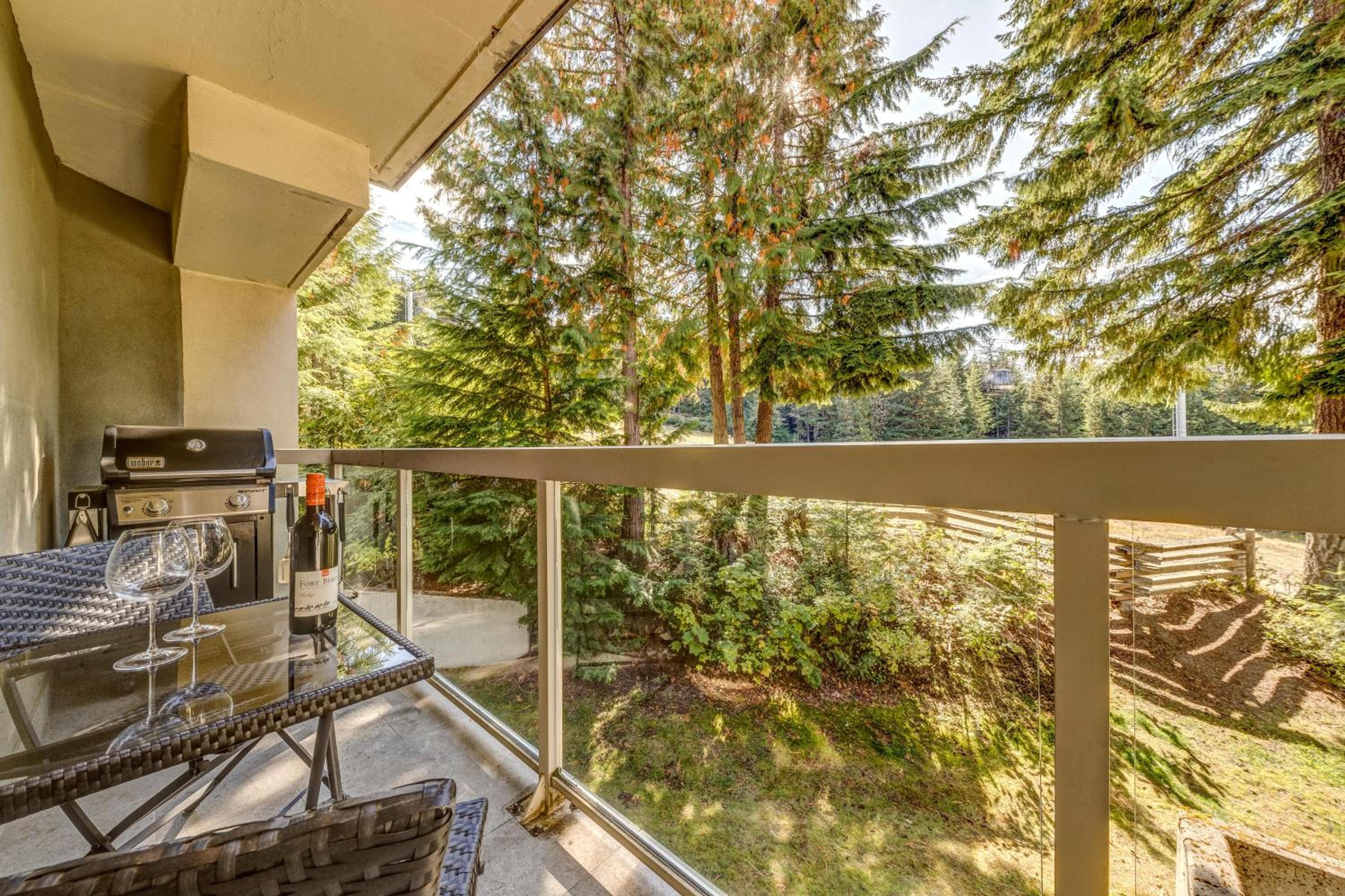 Woodrun 208 - Ski In Ski Out, Common Area Hot Tub & Pool, Fireplace
