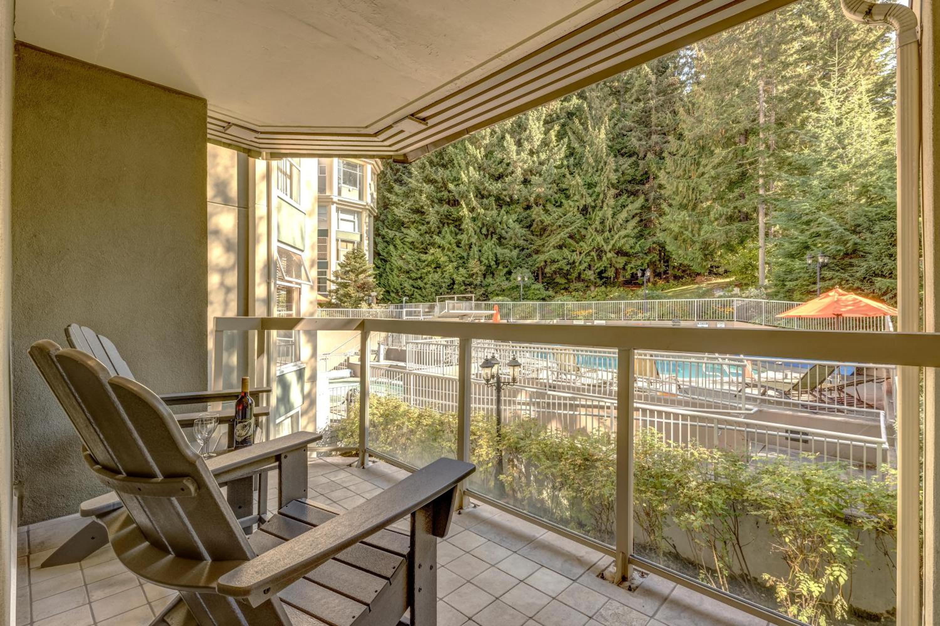 Woodrun 208 - Ski In Ski Out, Common Area Hot Tub & Pool, Fireplace