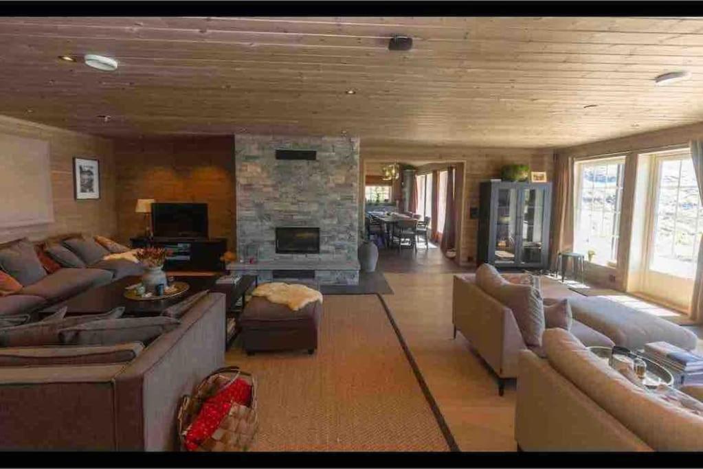 Exclusive Family cabin with view and beautiful Norwegian nature view 2