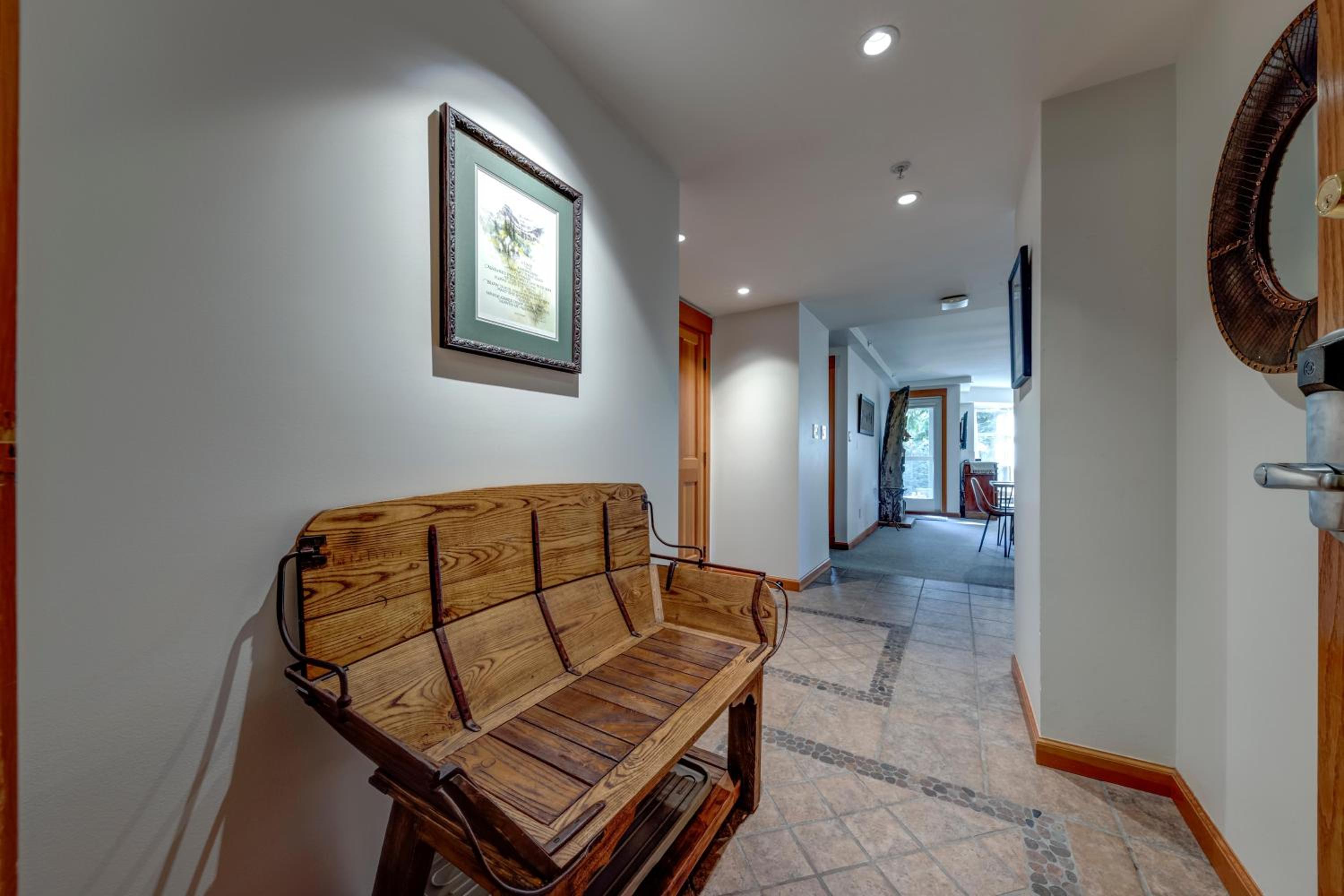 Woodrun 208 - Ski In Ski Out, Common Area Hot Tub & Pool, Fireplace