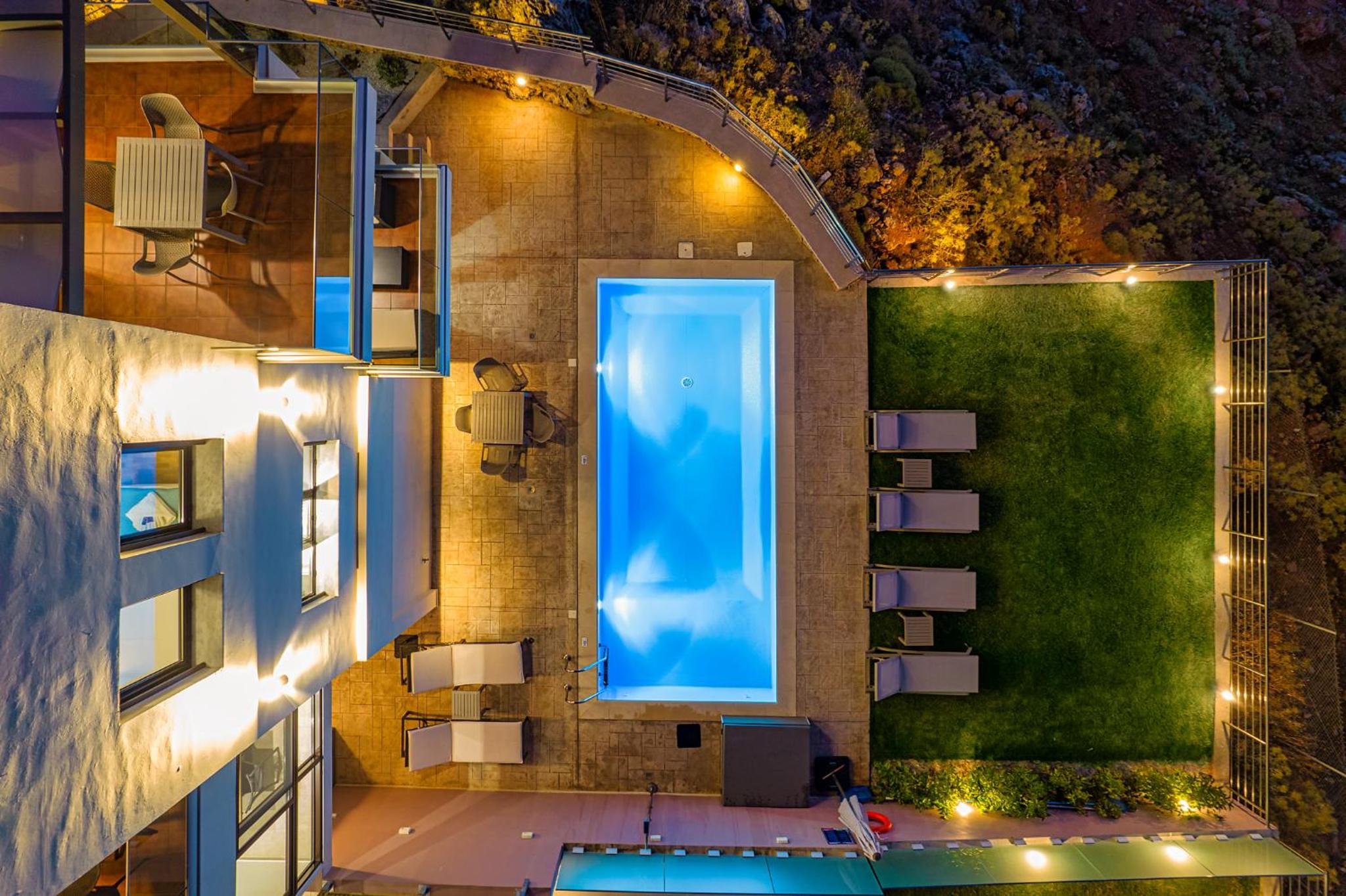 Villa Lia Chania with private ecologic pool and amazing view! photo 2
