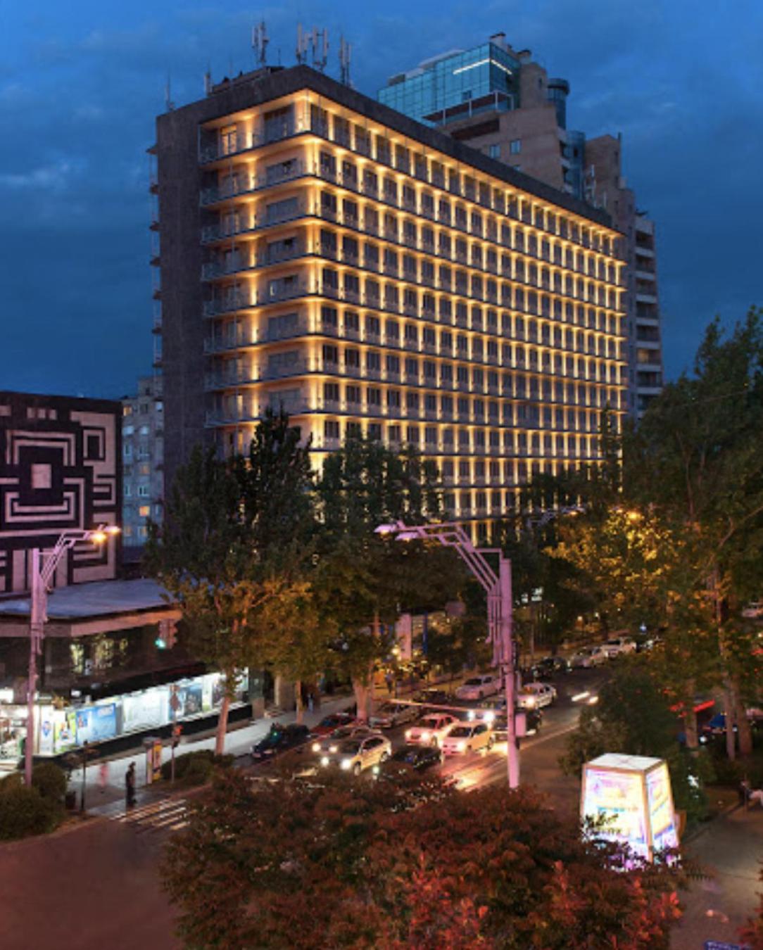 Modern Apartment Next to Ani Plaza Hotel - Yerevan - City Center