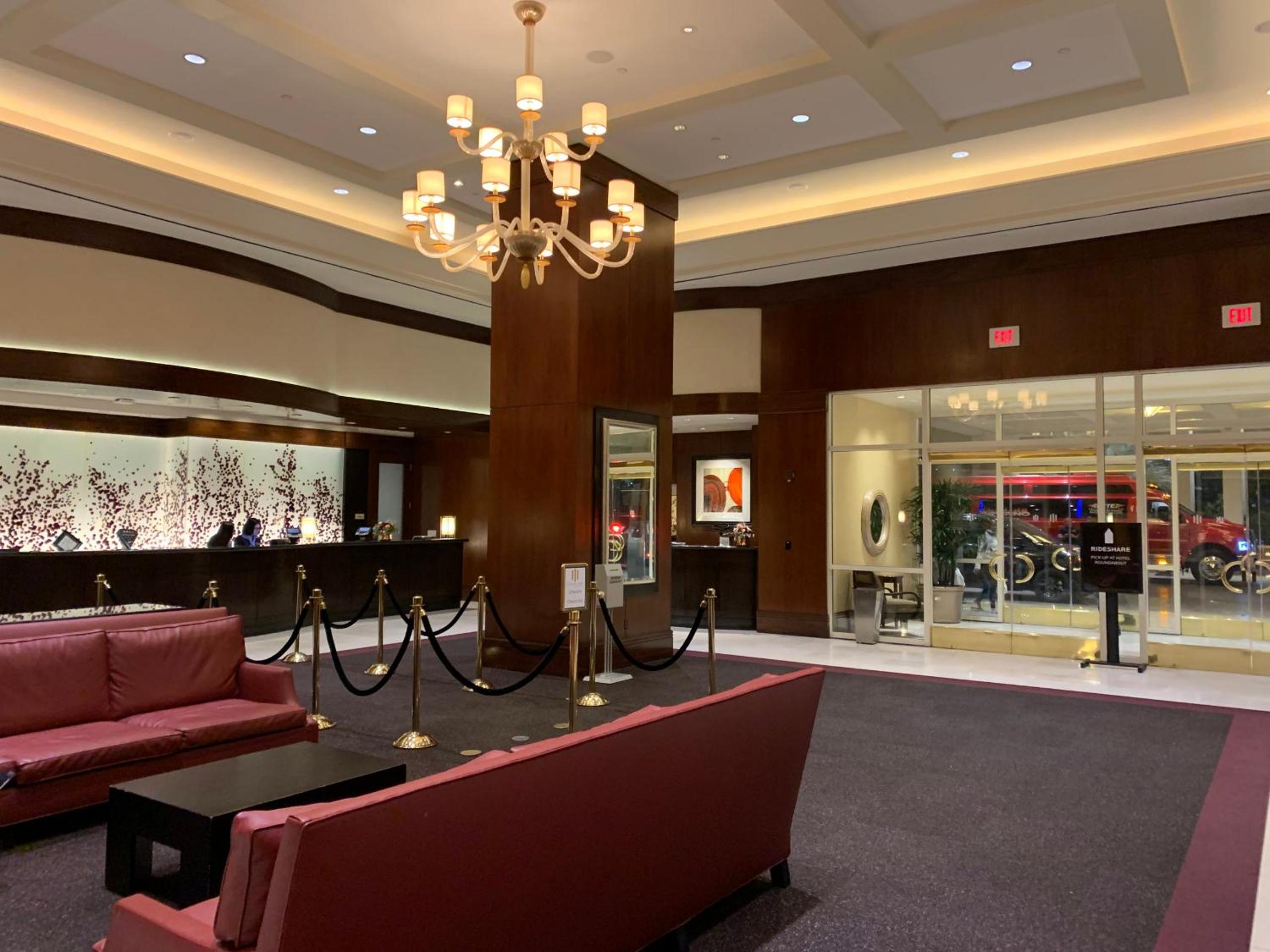 Lucky Gem Penthouse & Luxury Suites at MGM Signature Resort, Balcony Strip View 1607