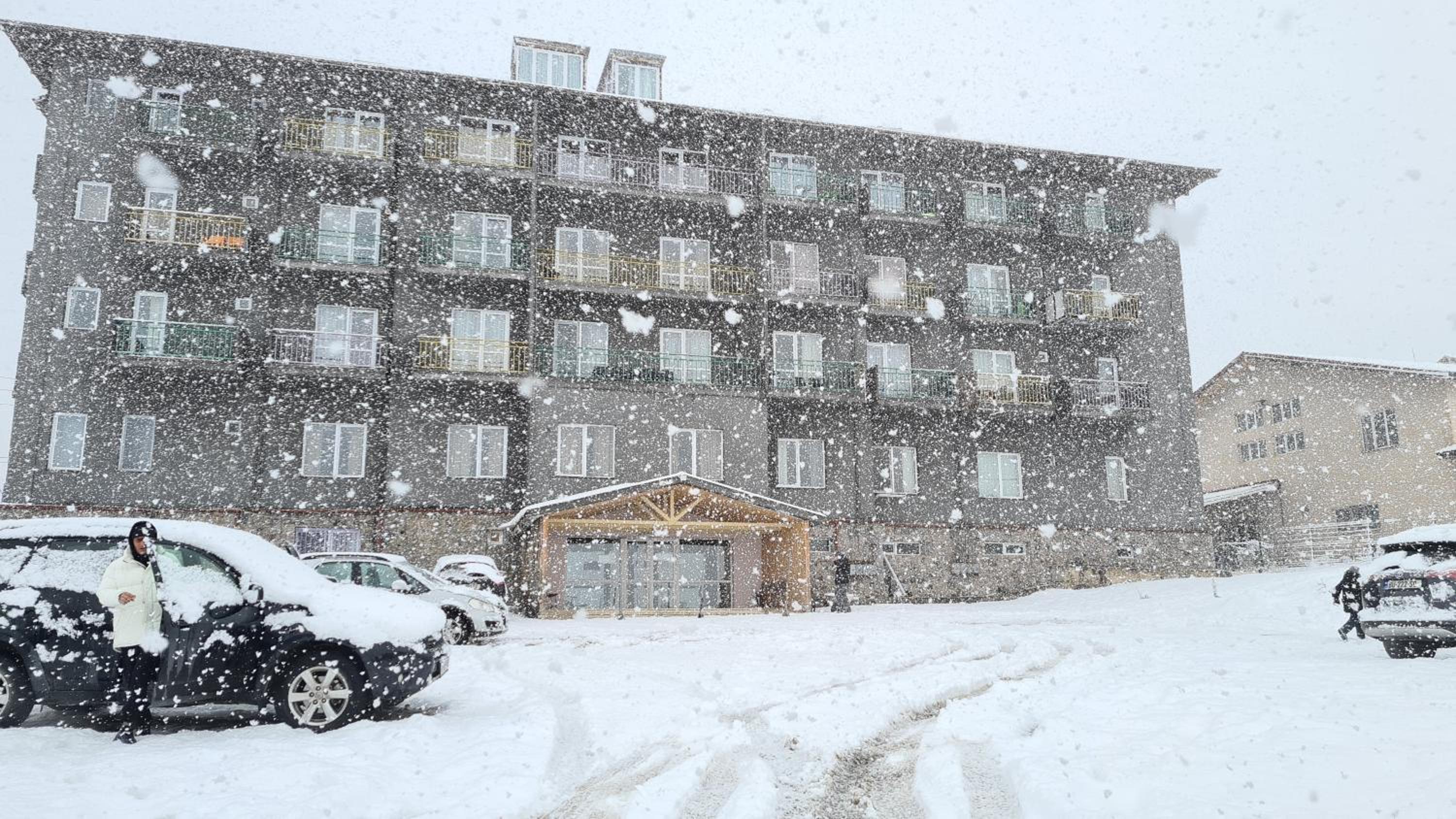 Hotel Tskhratskaro apartments